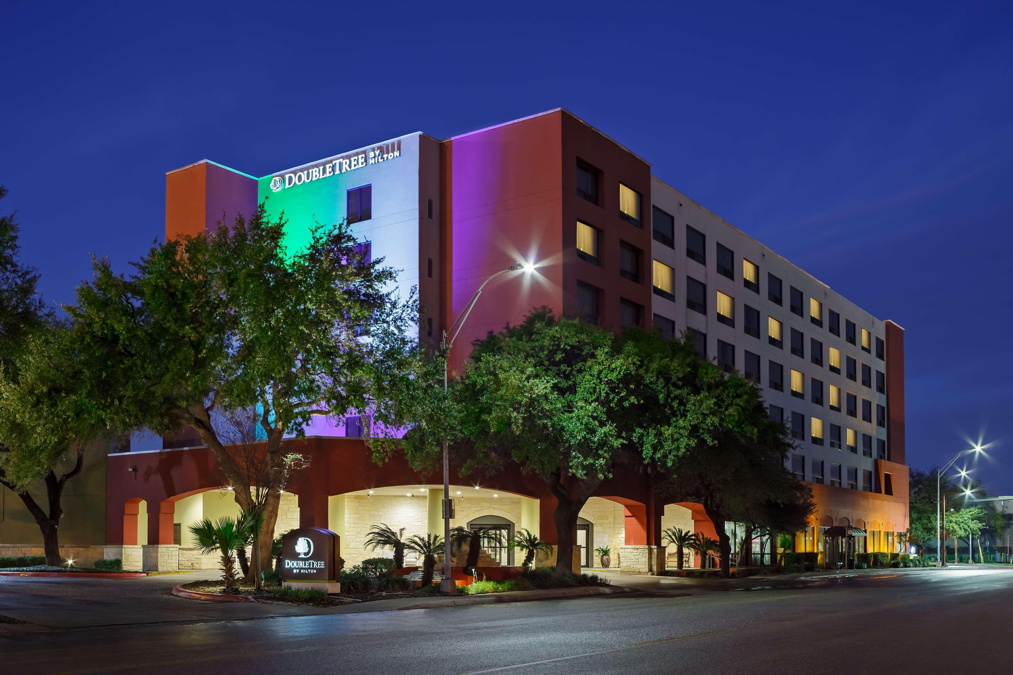Doubletree By Hilton Downtown Hotel San Antonio