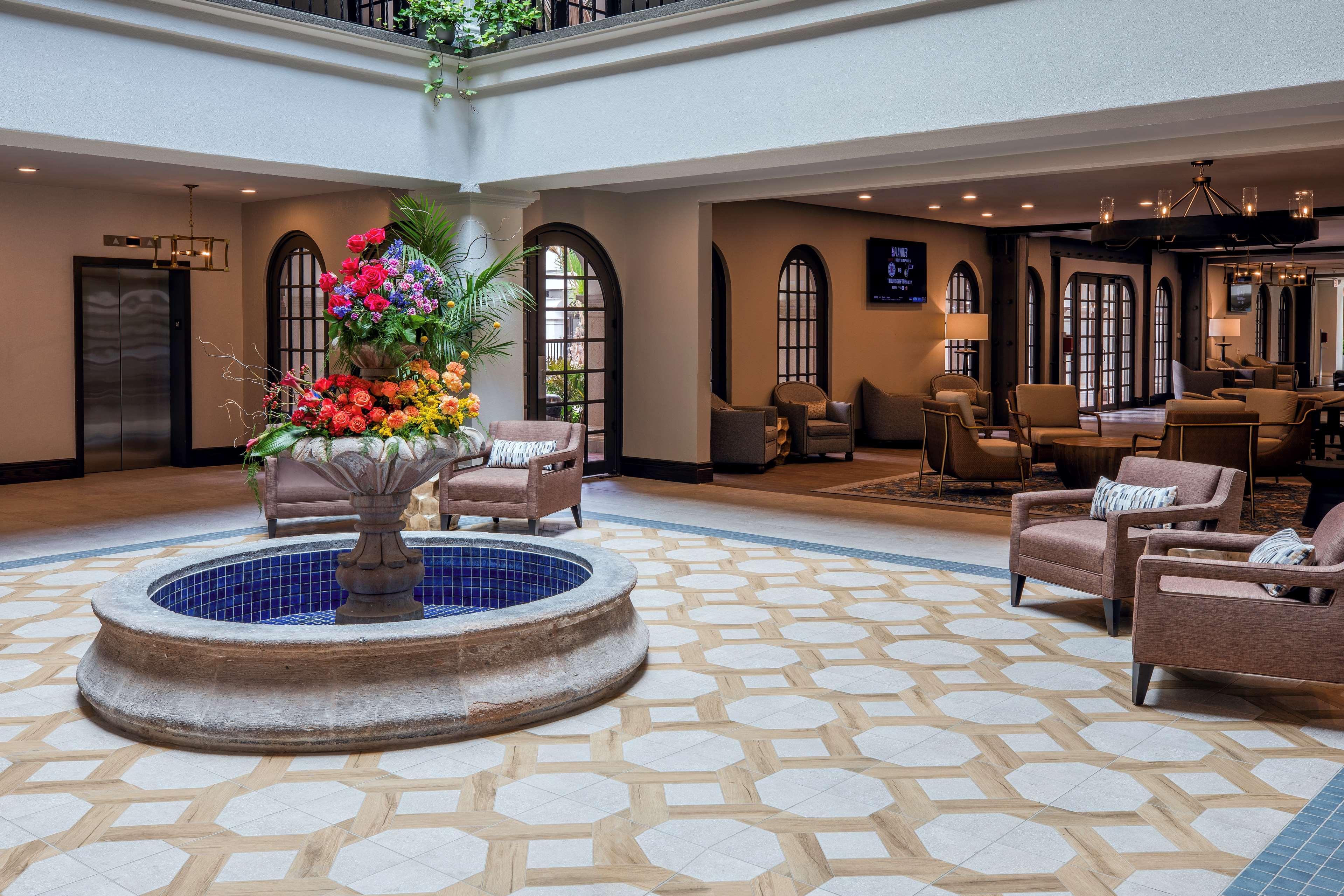 Del Norte San Antonio, A Tapestry By Hilton