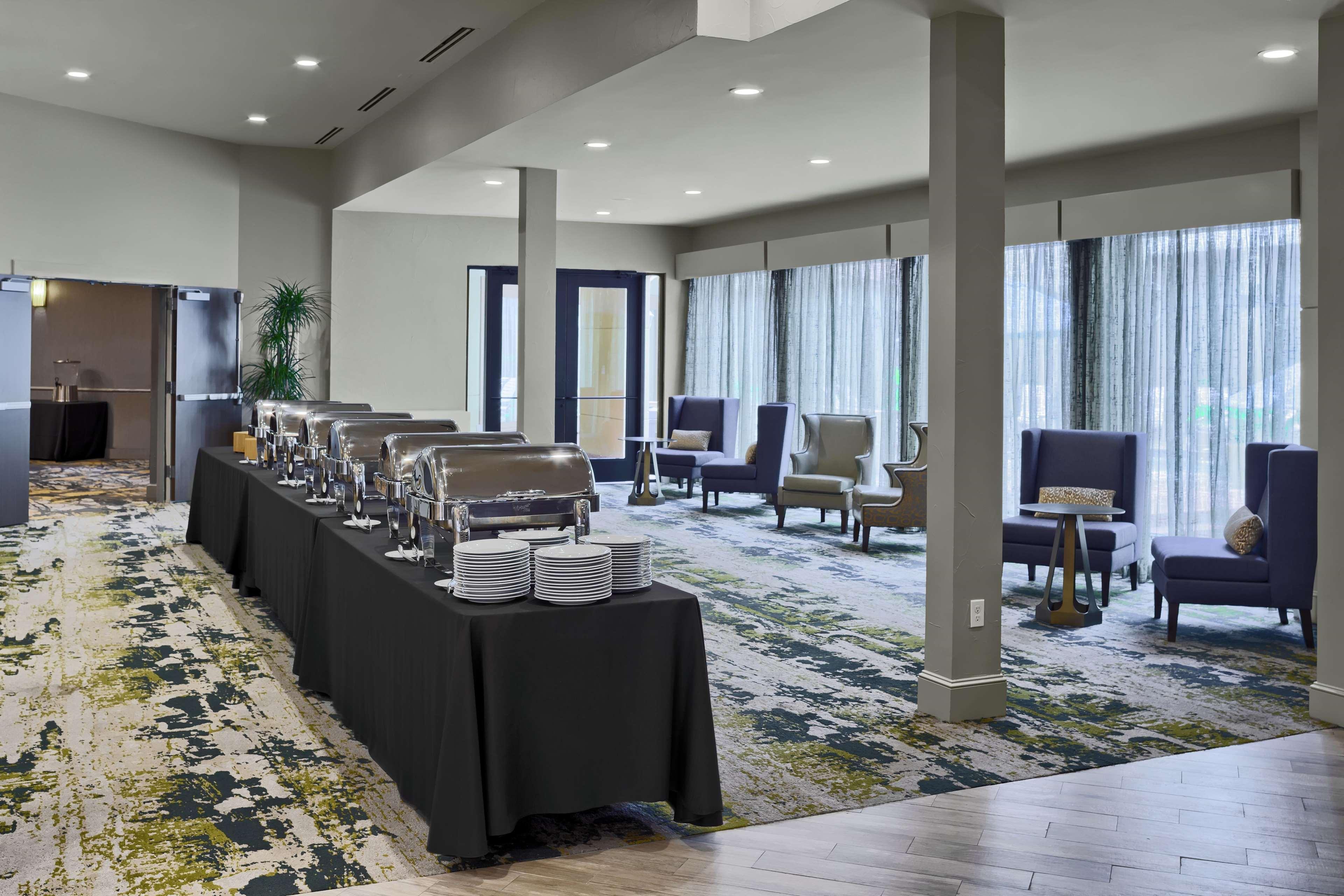 Doubletree By Hilton Downtown Hotel