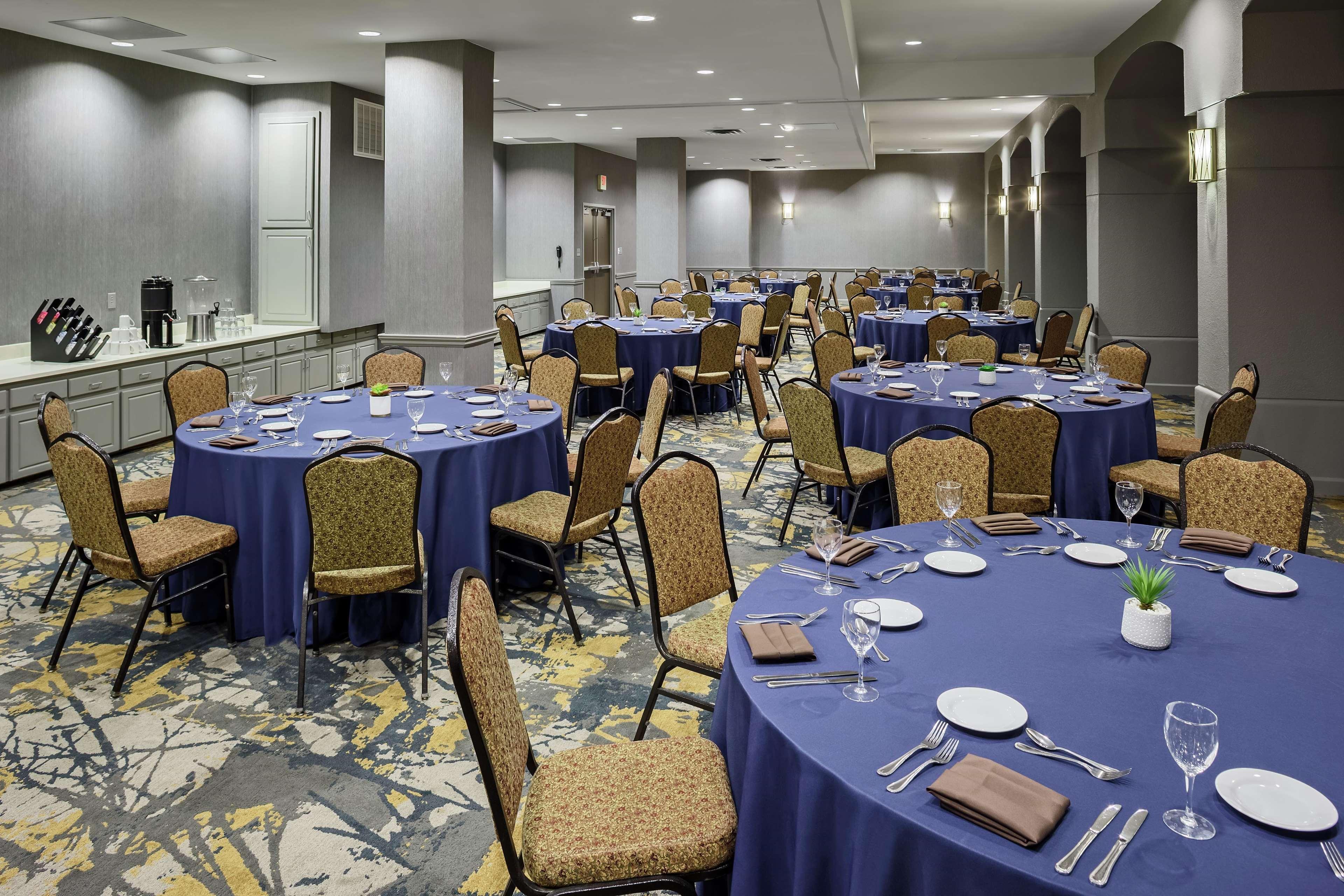Doubletree By Hilton Downtown