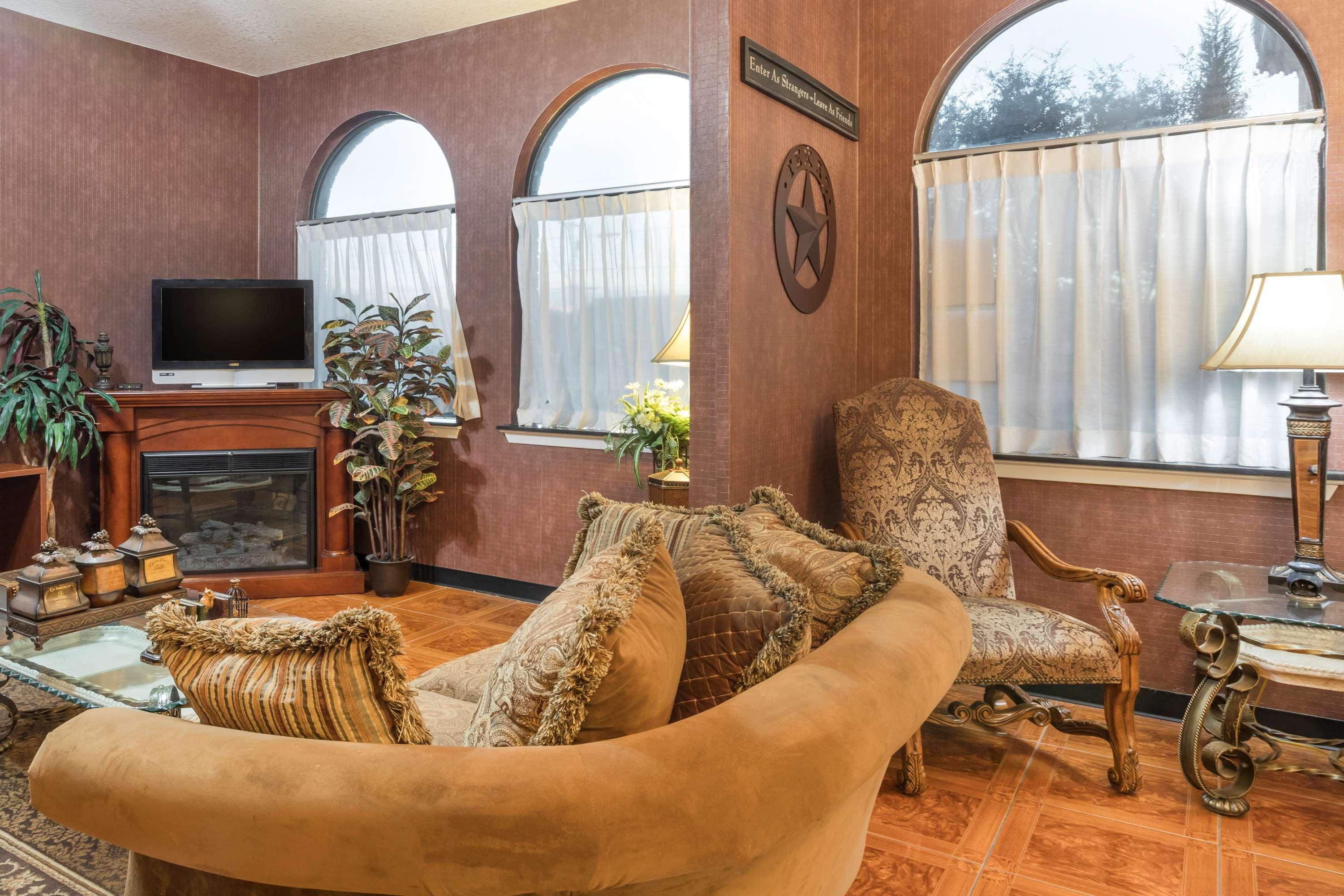 Super 8 By Wyndham At I-10 Motel 2*