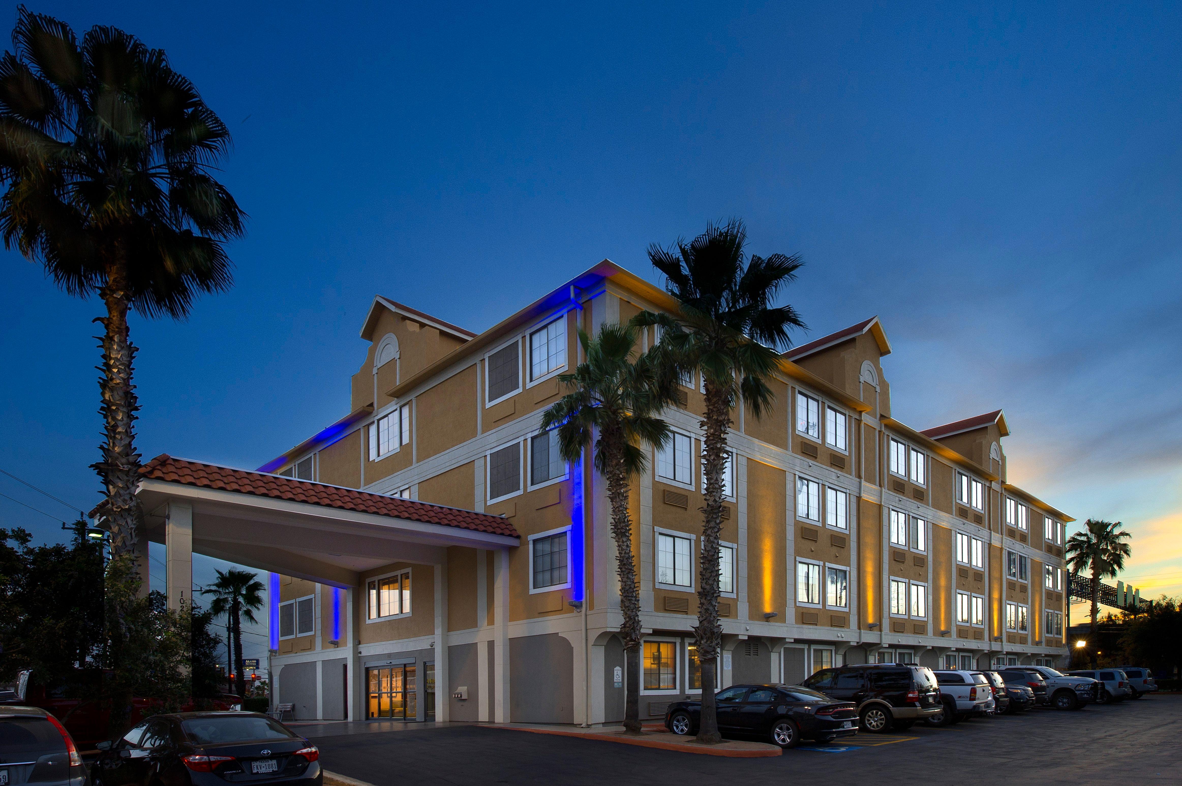 Express & - Downtown Market Area By Ihg Hotel