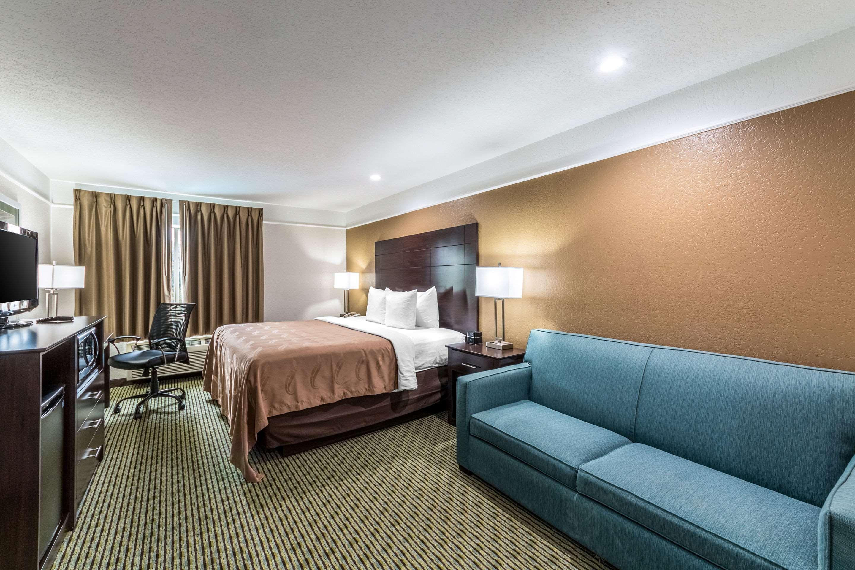 Quality & Seaworld North Hotel