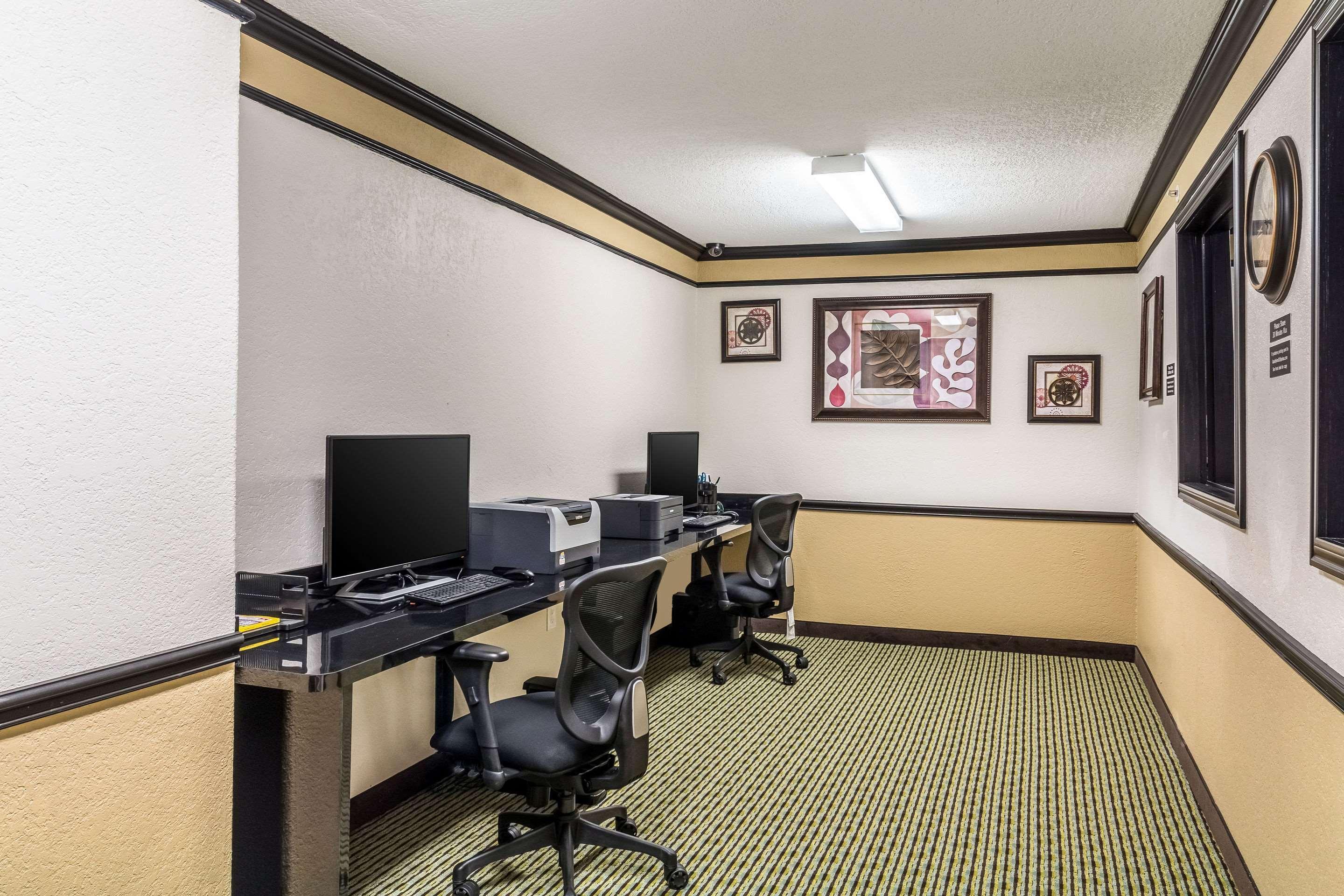 Hotel Quality & Seaworld North San Antonio