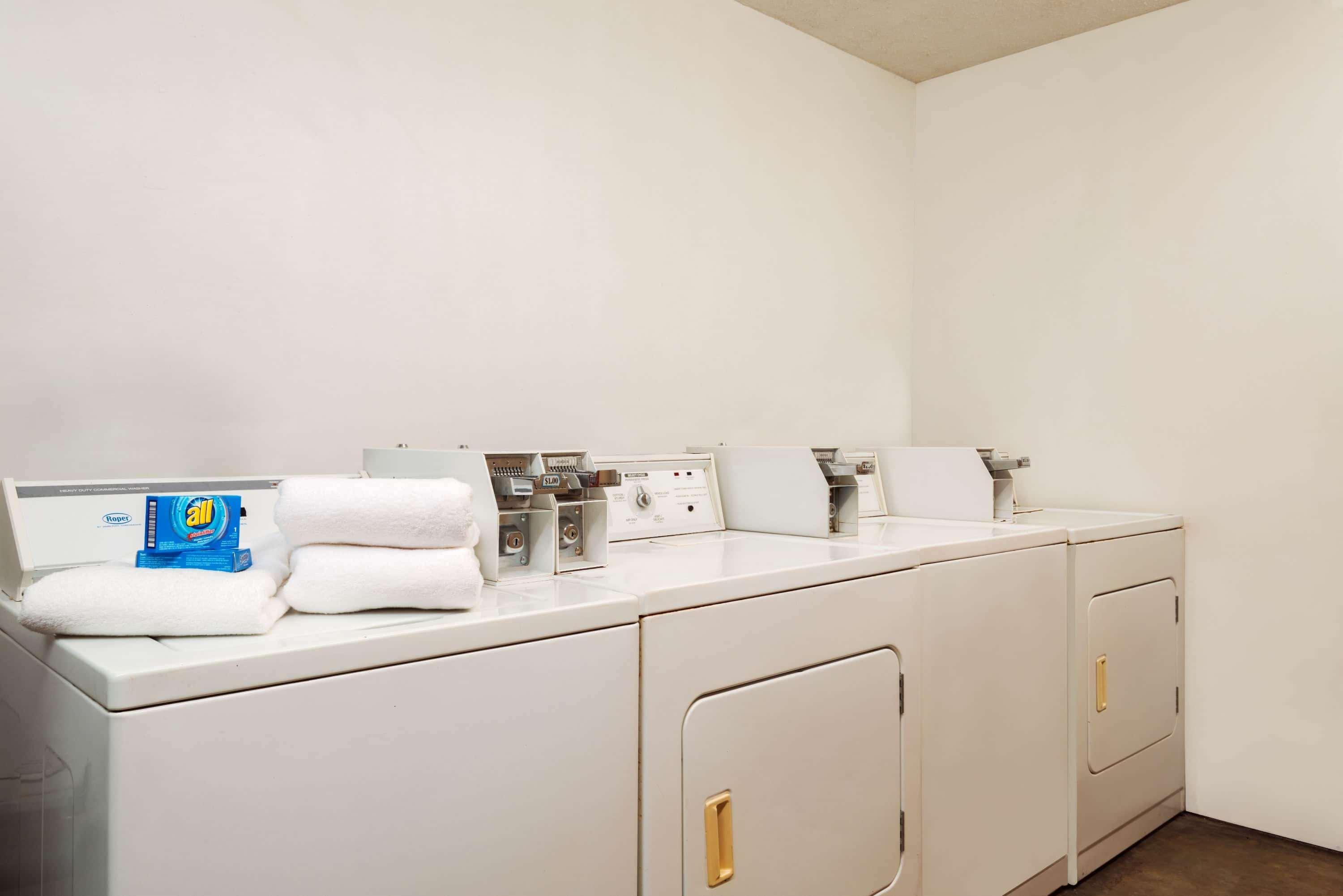 Hotel Ramada By Wyndham Near Seaworld - Lackland Afb