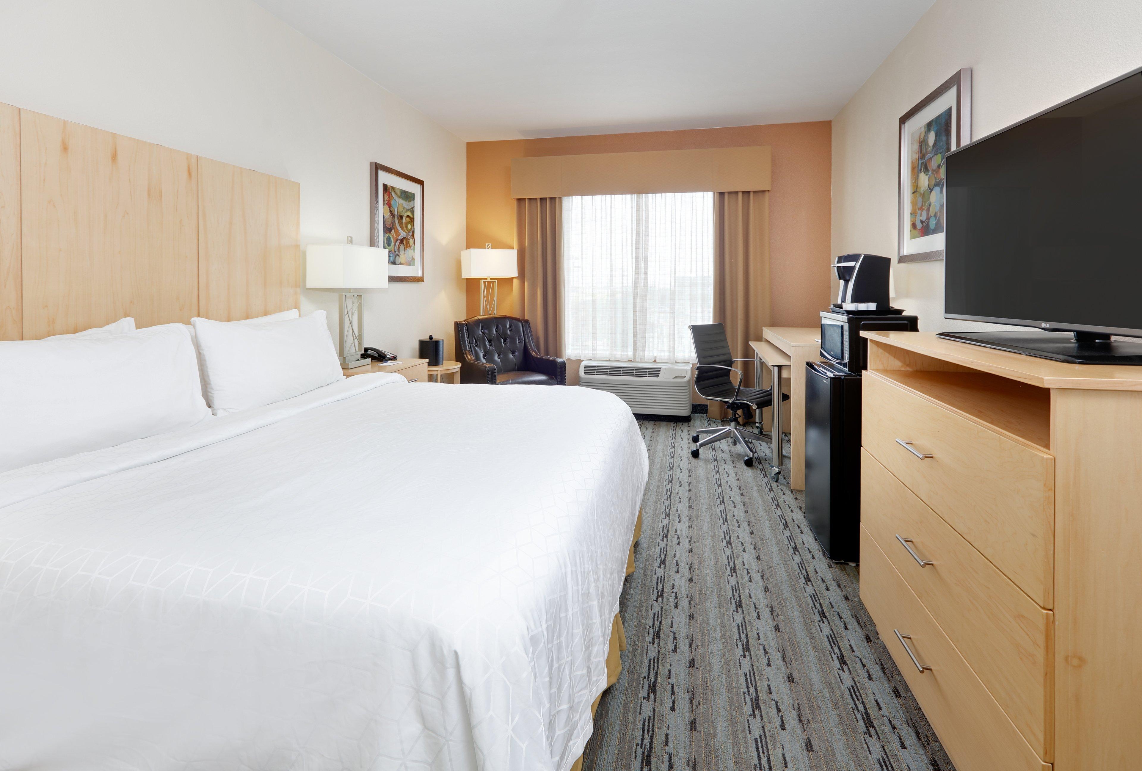 Express & Brooks Base By Ihg Hotel 3*