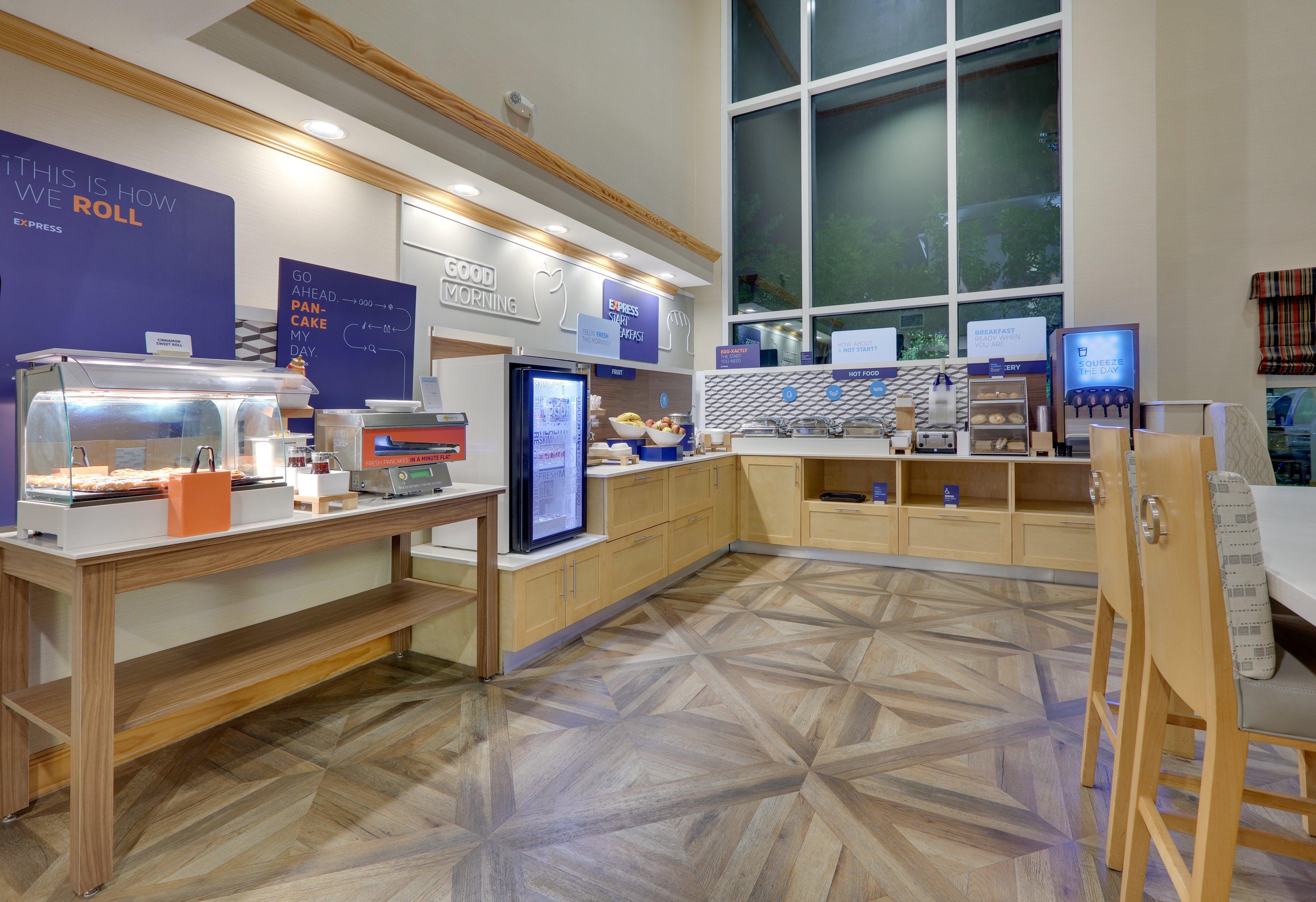 Hotel Express & Brooks Base By Ihg 3*