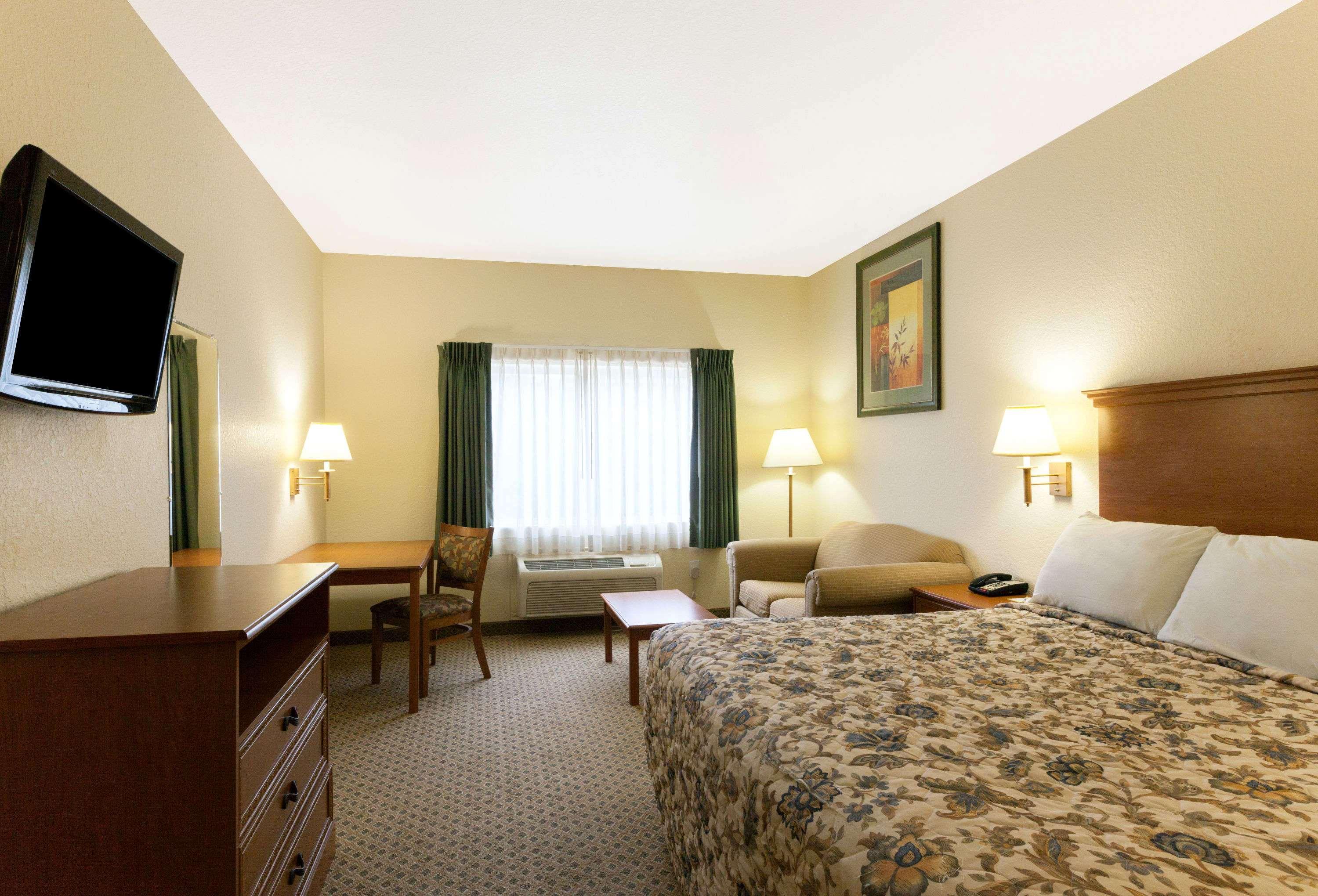 Days By Wyndham At Palo Alto