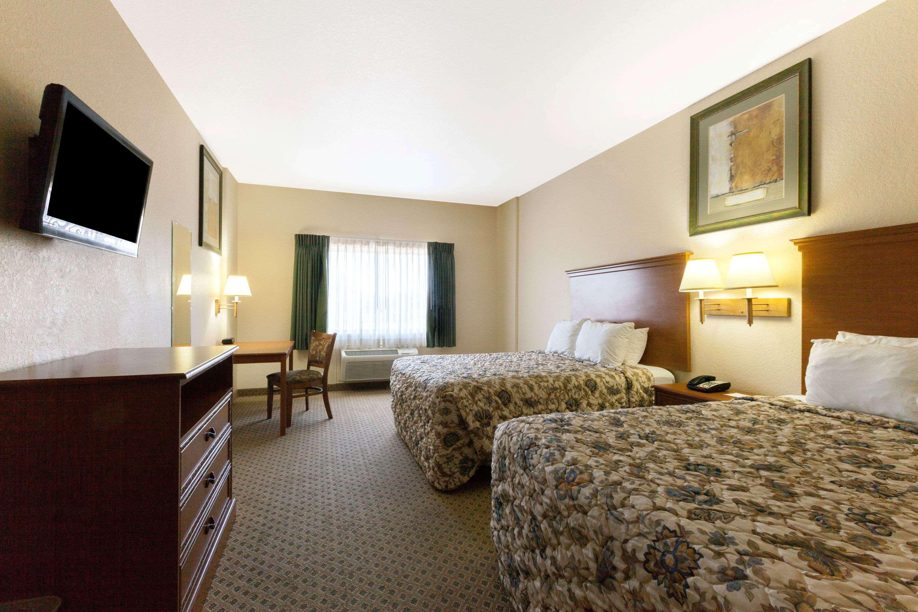 Days By Wyndham At Palo Alto