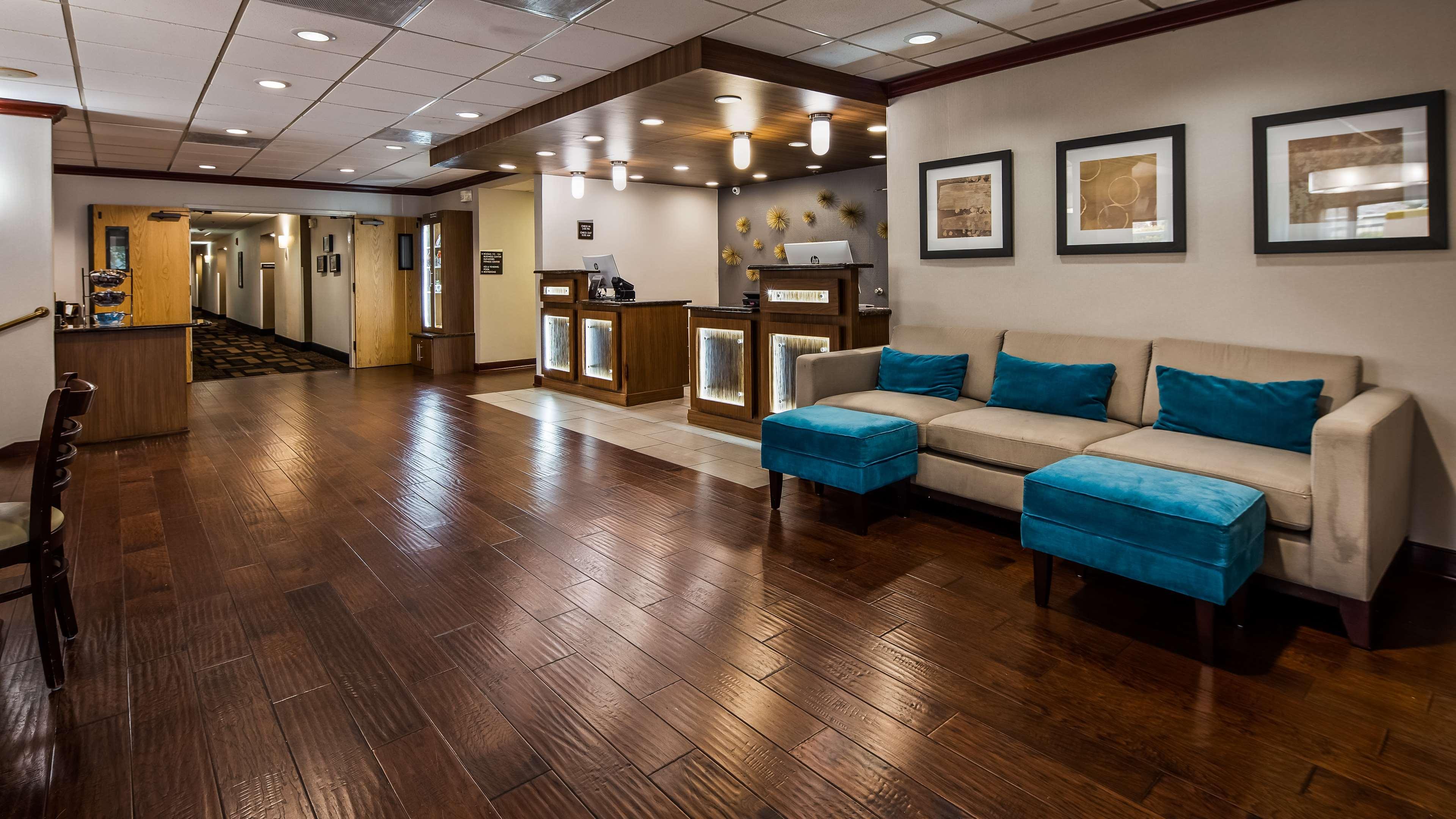 Clarion Pointe Near Medical Center 2*
