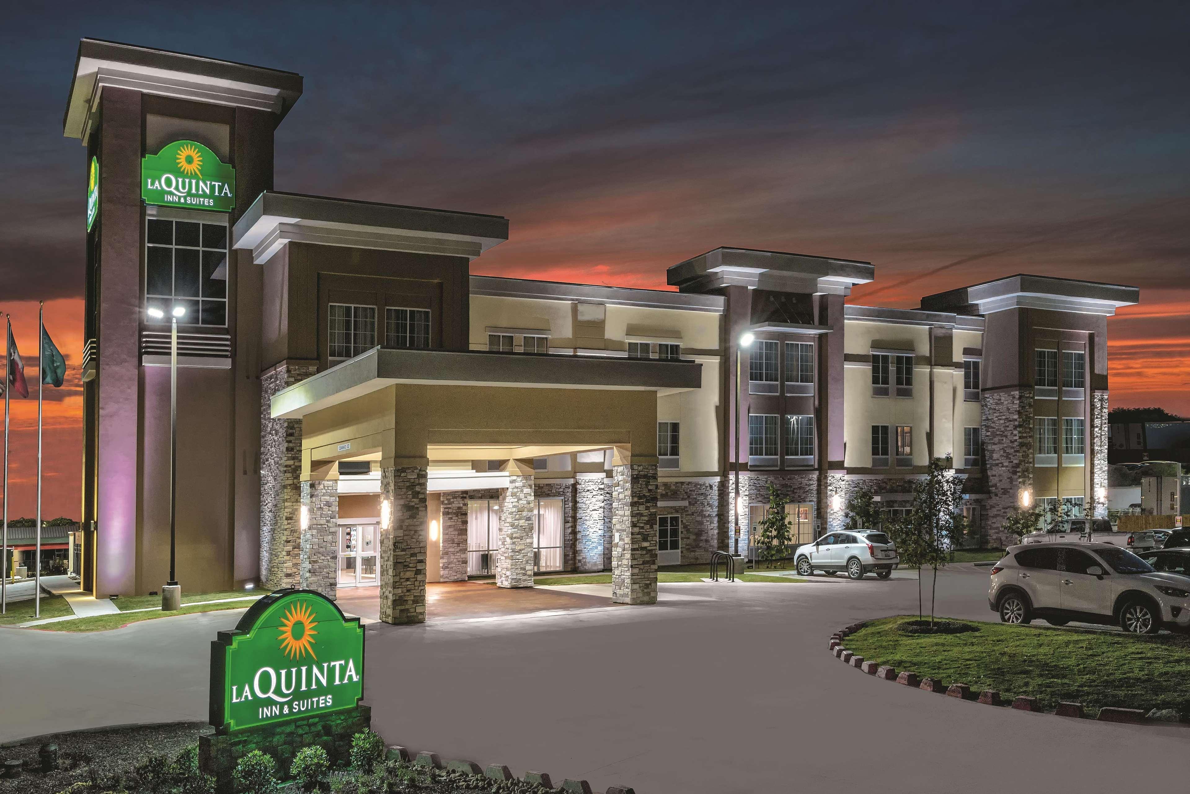 La Quinta By Wyndham San Antonio By Frost Bank Center Hotel