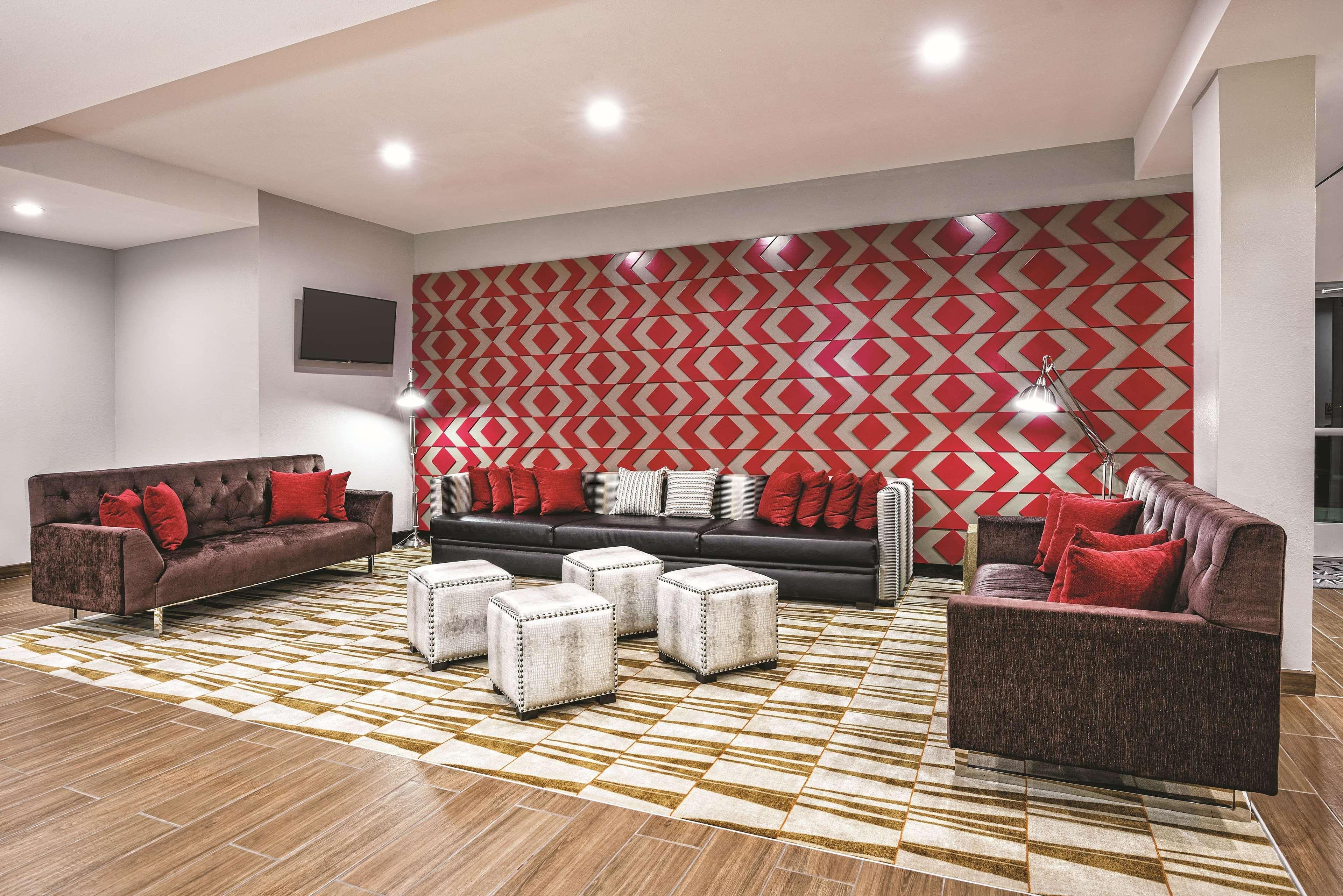 La Quinta By Wyndham San Antonio By Frost Bank Center