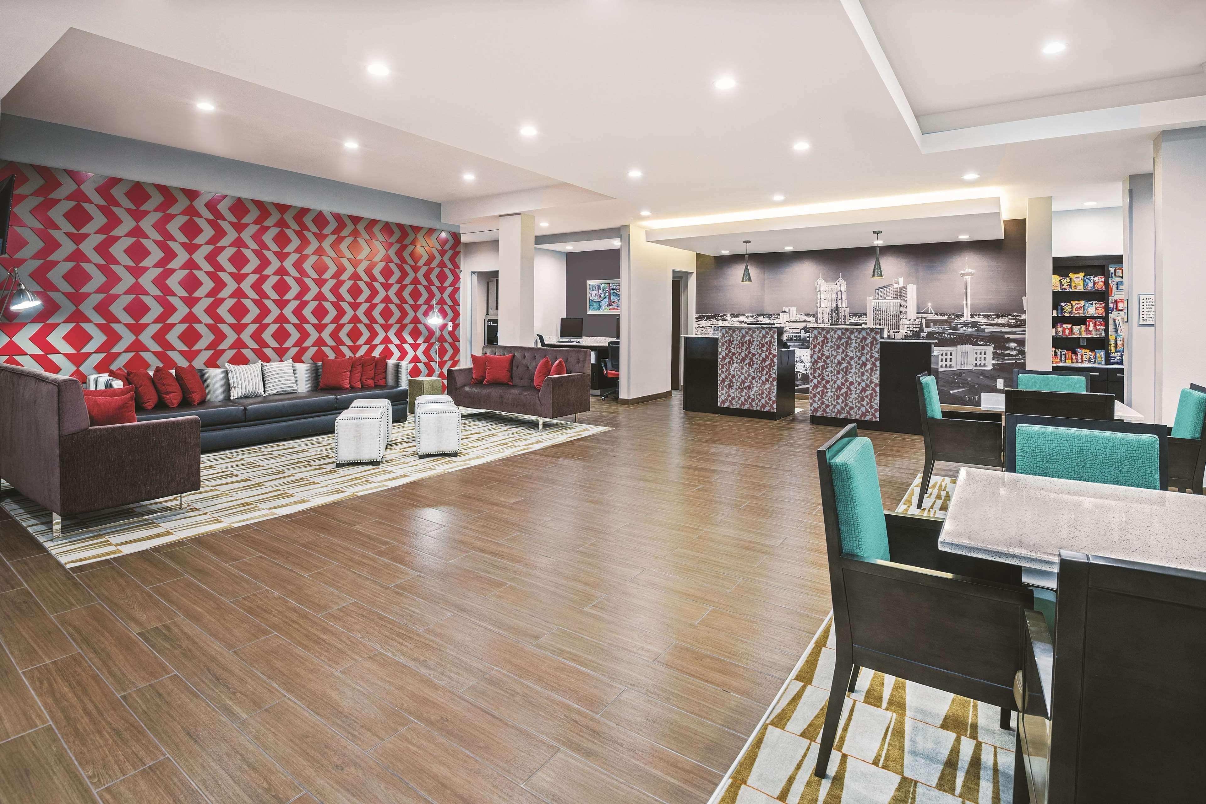 Hotel La Quinta By Wyndham San Antonio By Frost Bank Center San Antonio