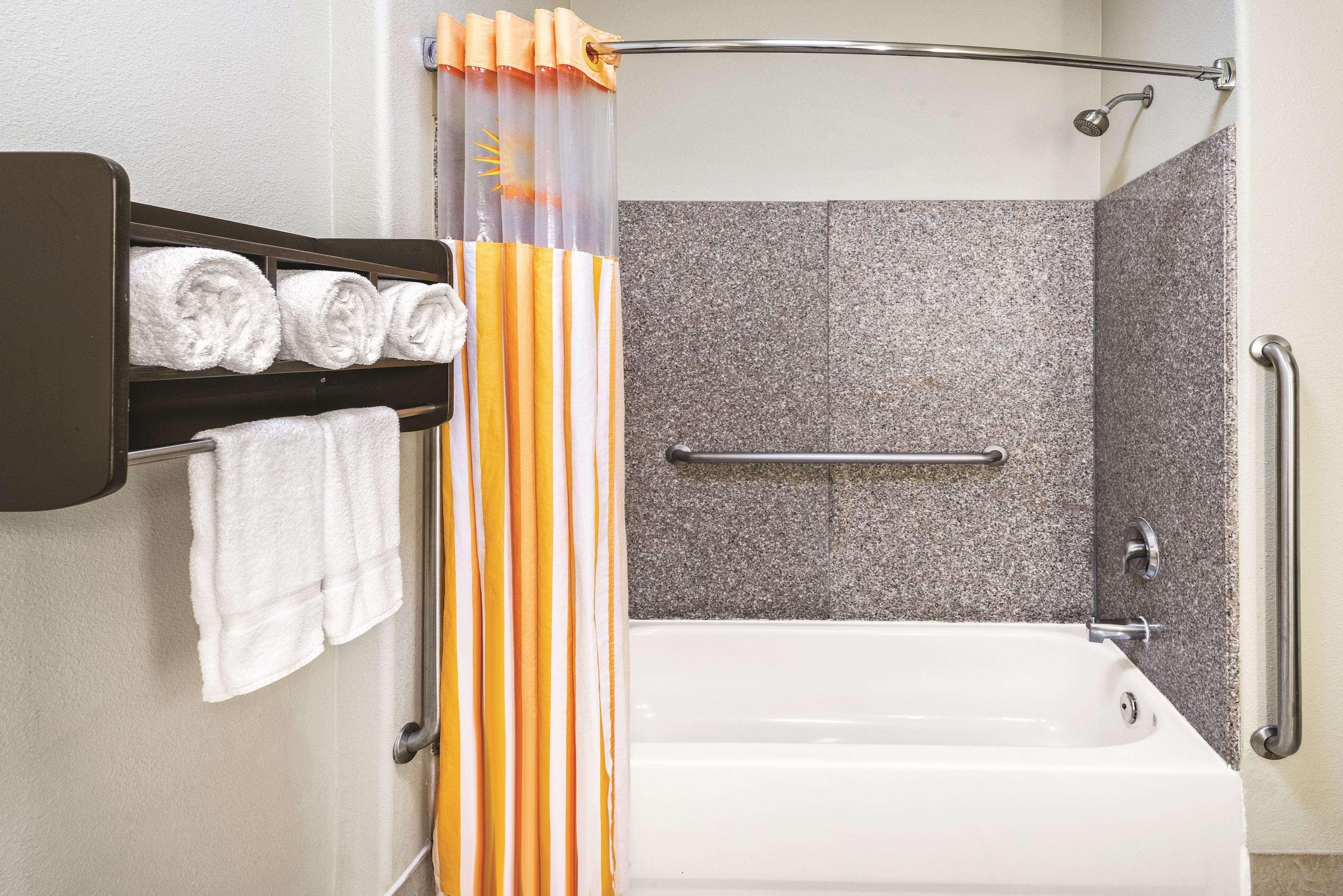 La Quinta By Wyndham San Antonio The 3* Dominion