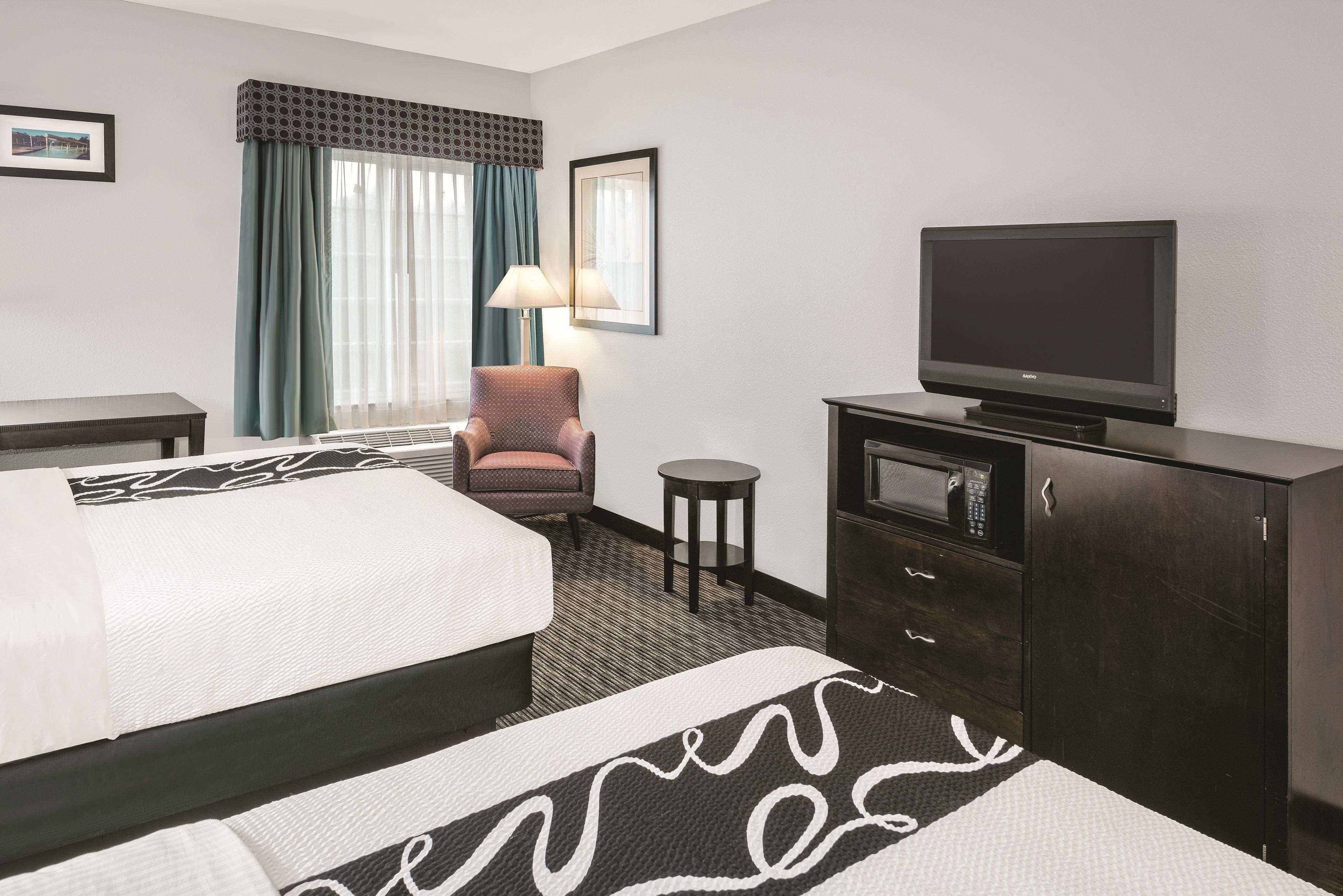 La Quinta By Wyndham San Antonio The Hotel Dominion