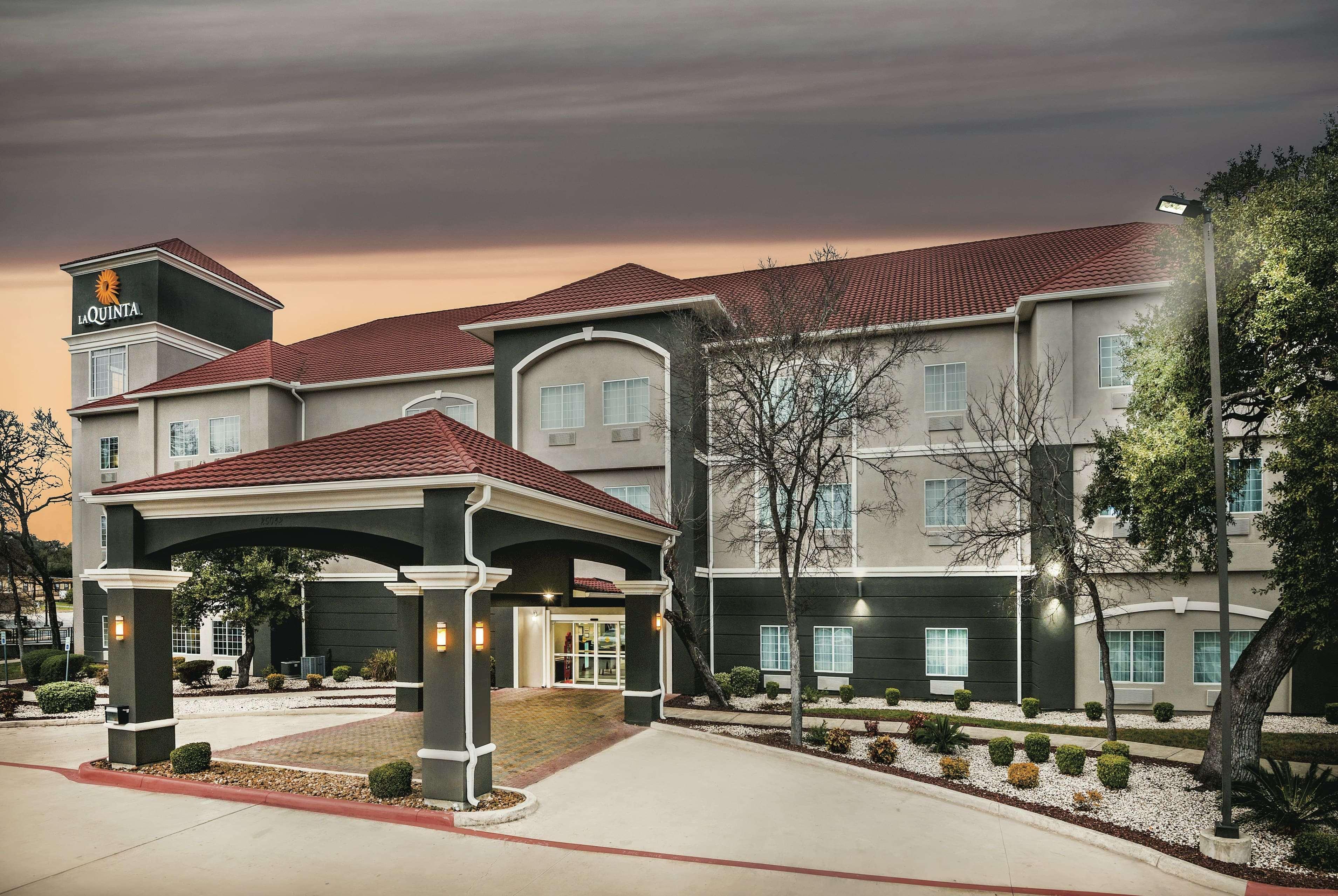 Hotel La Quinta By Wyndham San Antonio The