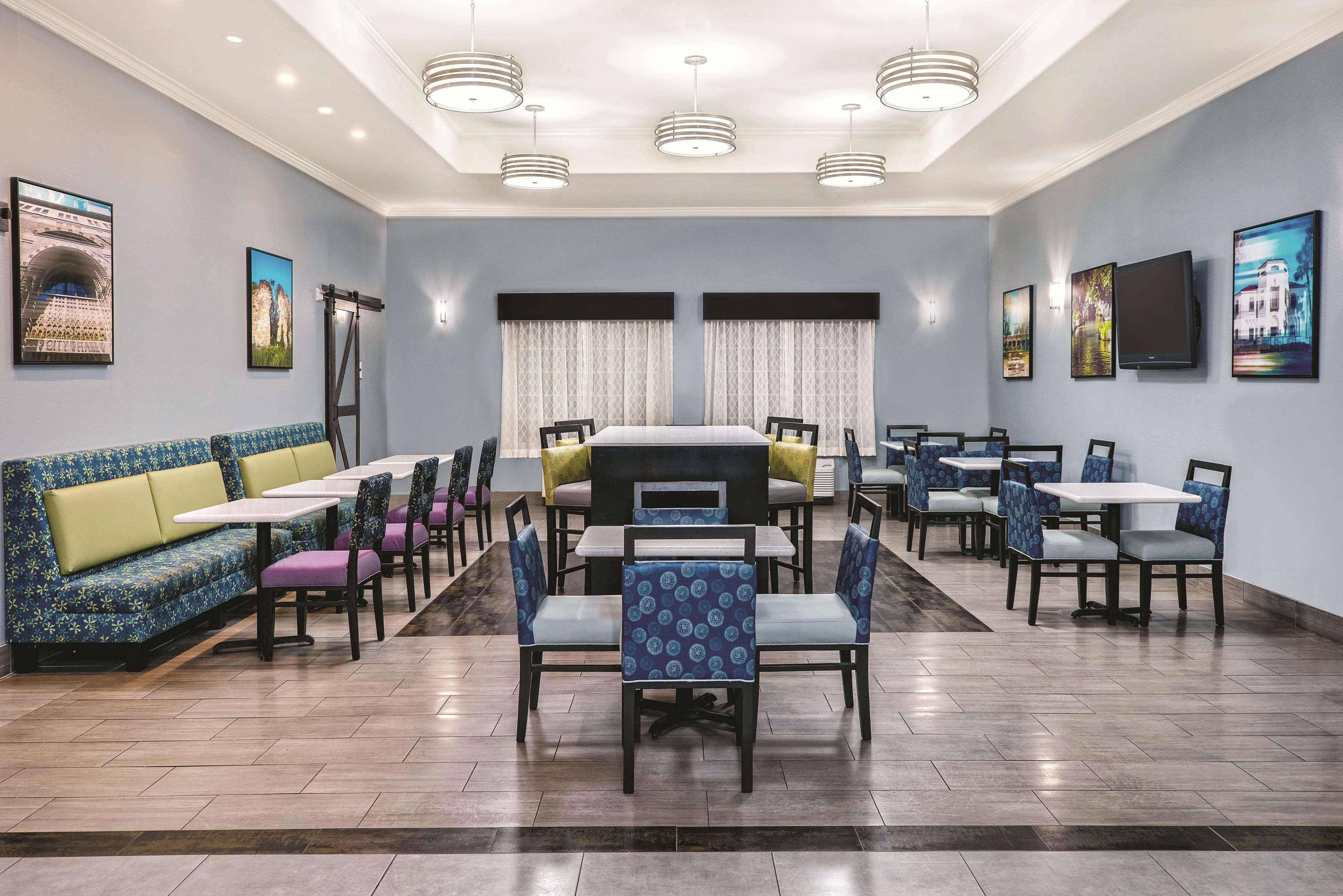 La Quinta By Wyndham San Antonio The Hotel Dominion