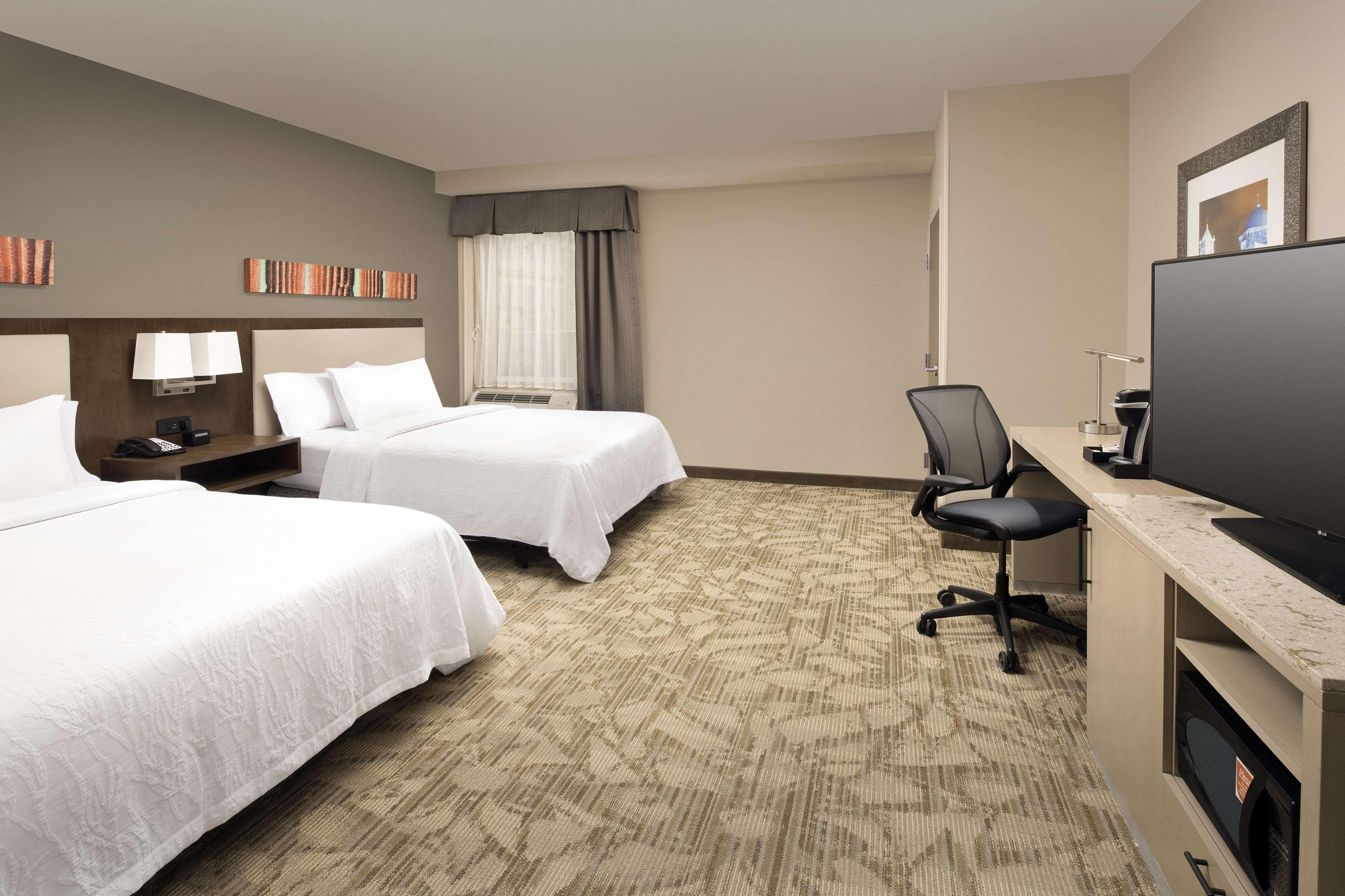 Hotel Hilton Garden Downtown Riverwalk 4*
