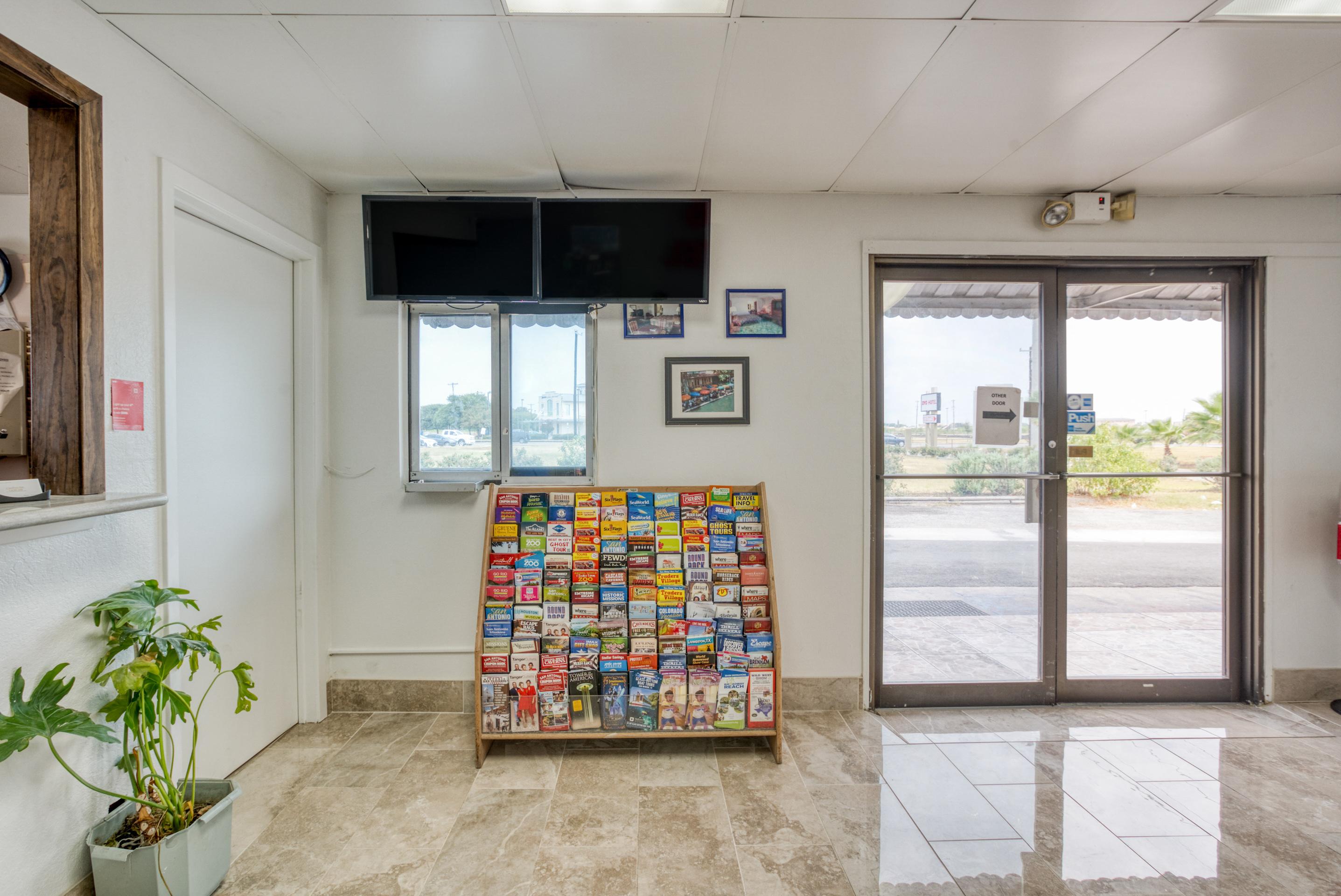 Oyo Lackland Air Force Base West Hotel 2*