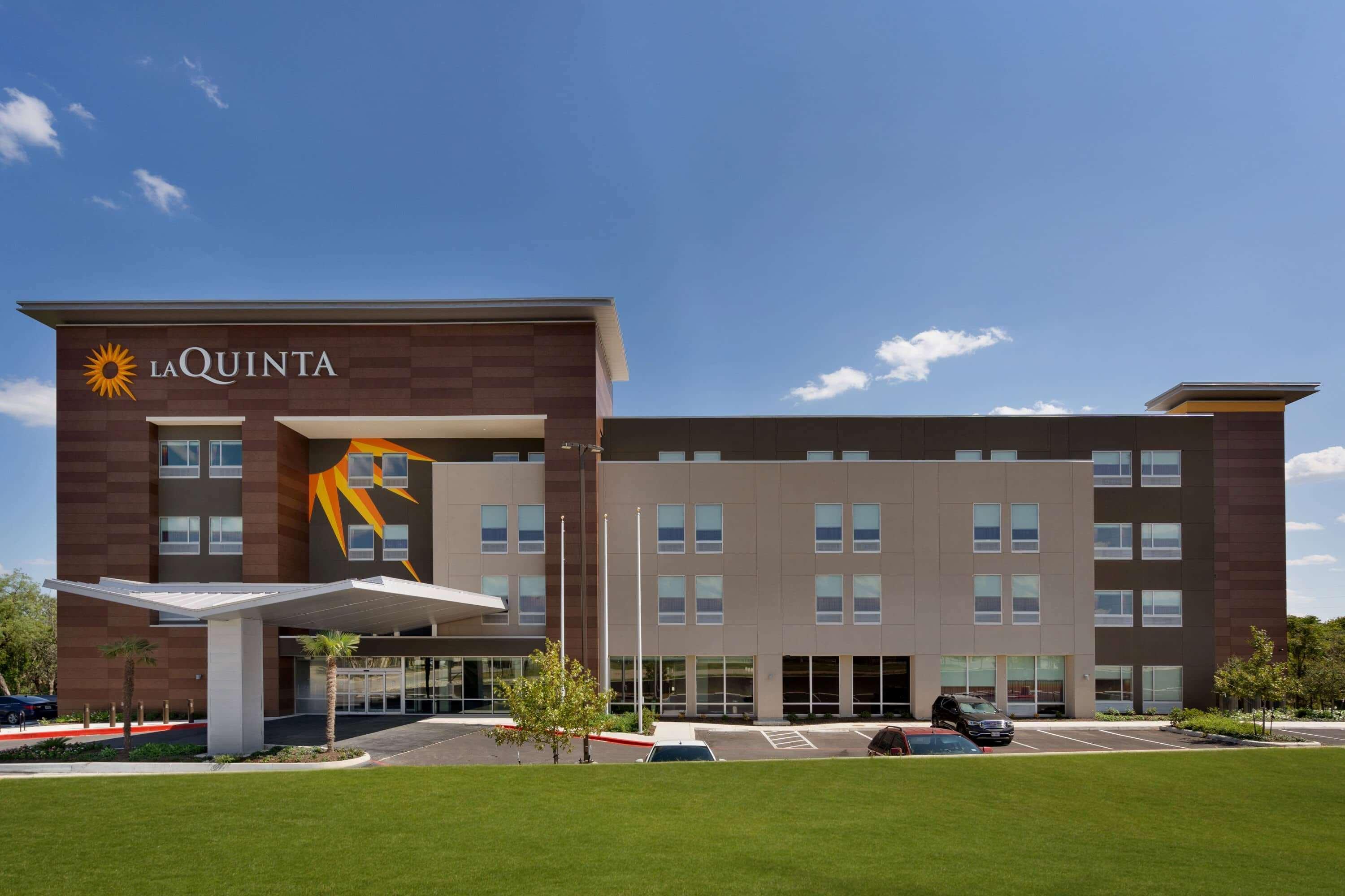 La Quinta & By Wyndham Seaworld Lafb Hotel San Antonio