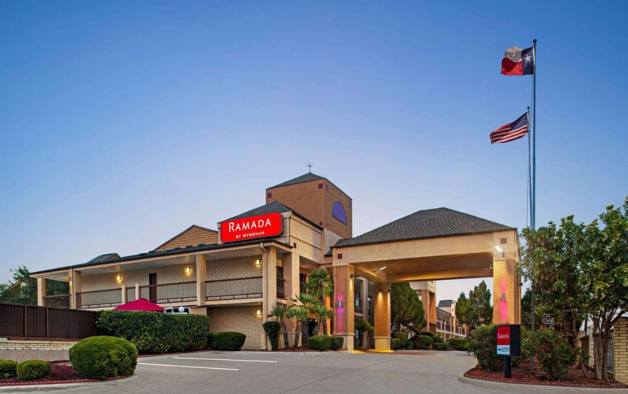 Ramada By Wyndham Near Seaworld - Lackland Afb Hotel