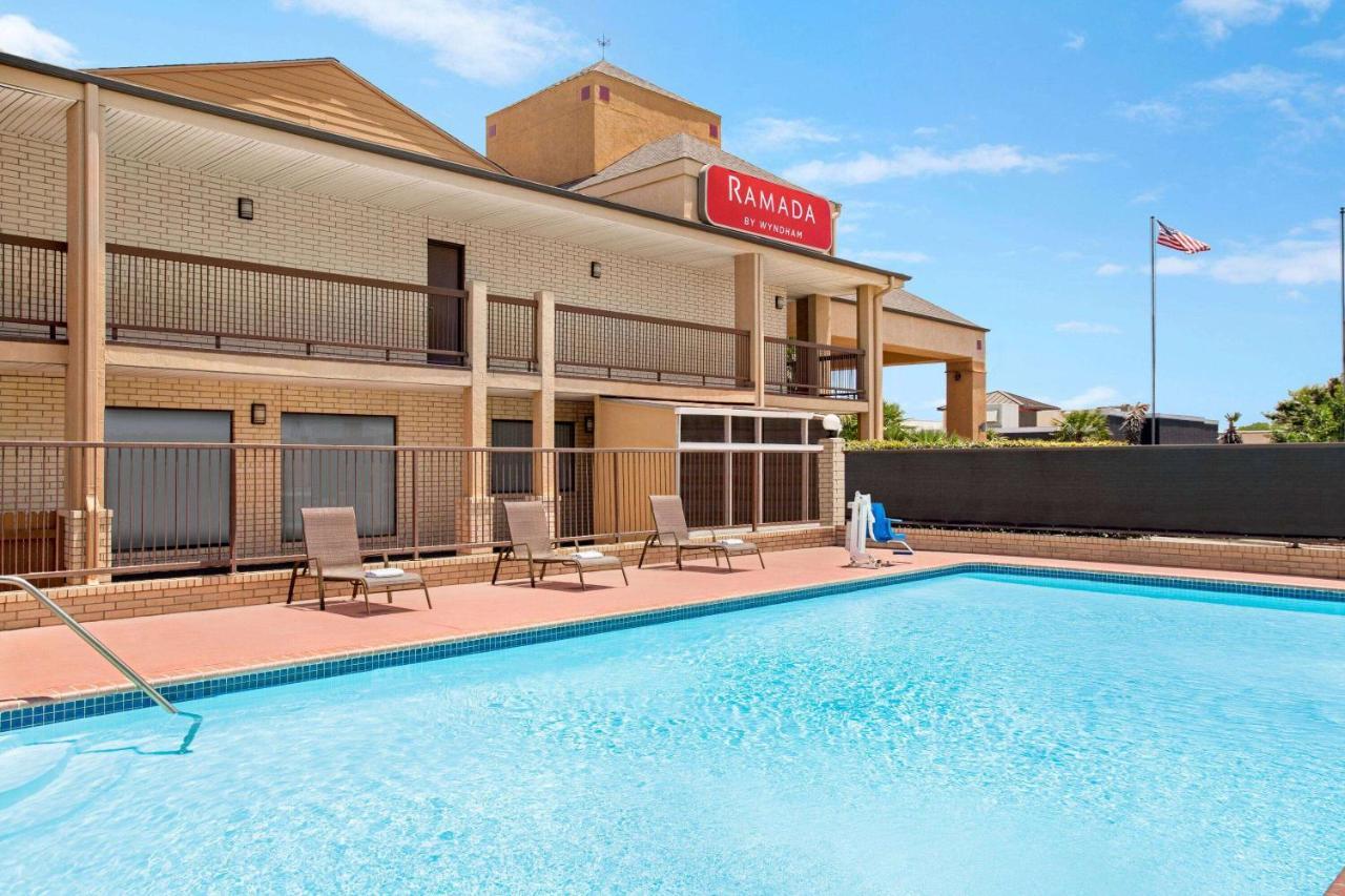 Hotel Ramada By Wyndham Near Seaworld - Lackland Afb San Antonio