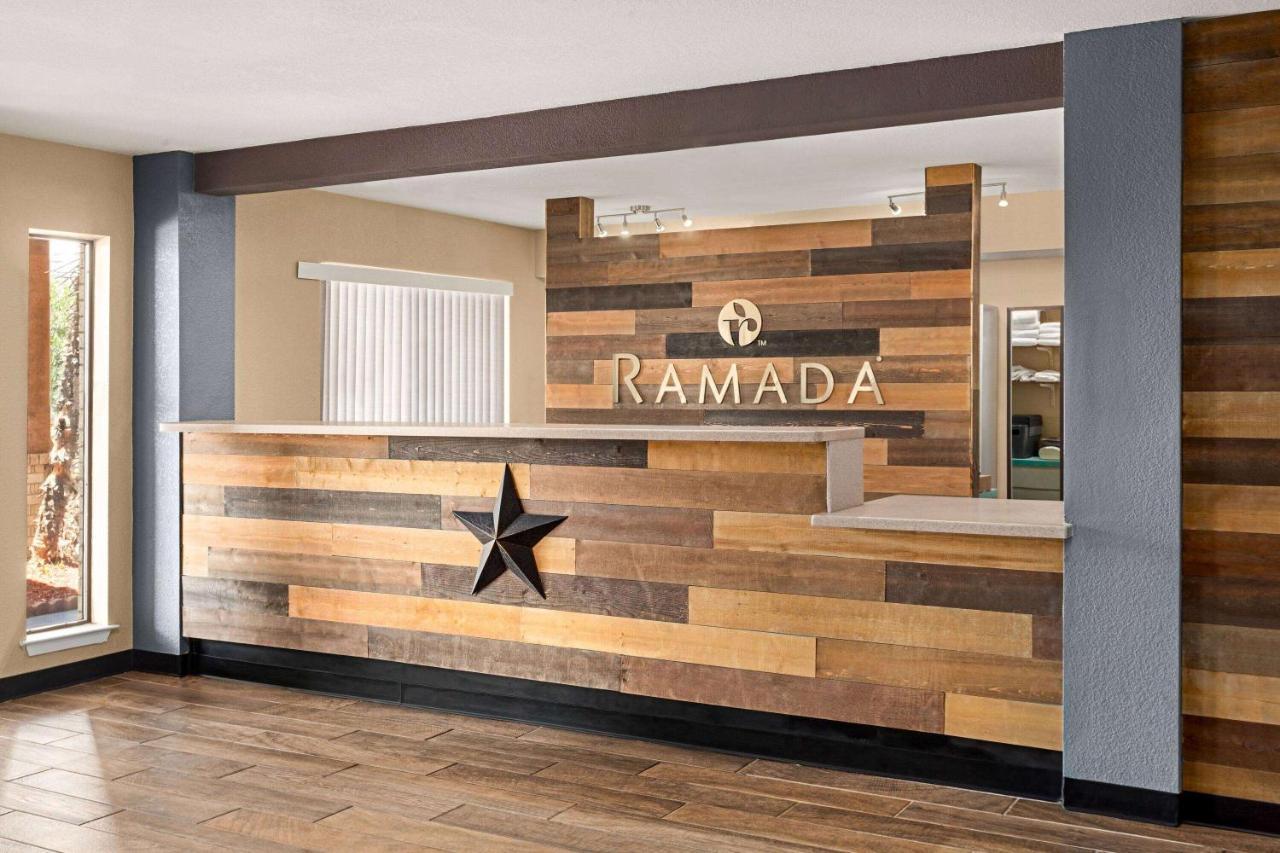 Ramada By Wyndham Near Seaworld - Lackland Afb Hotel