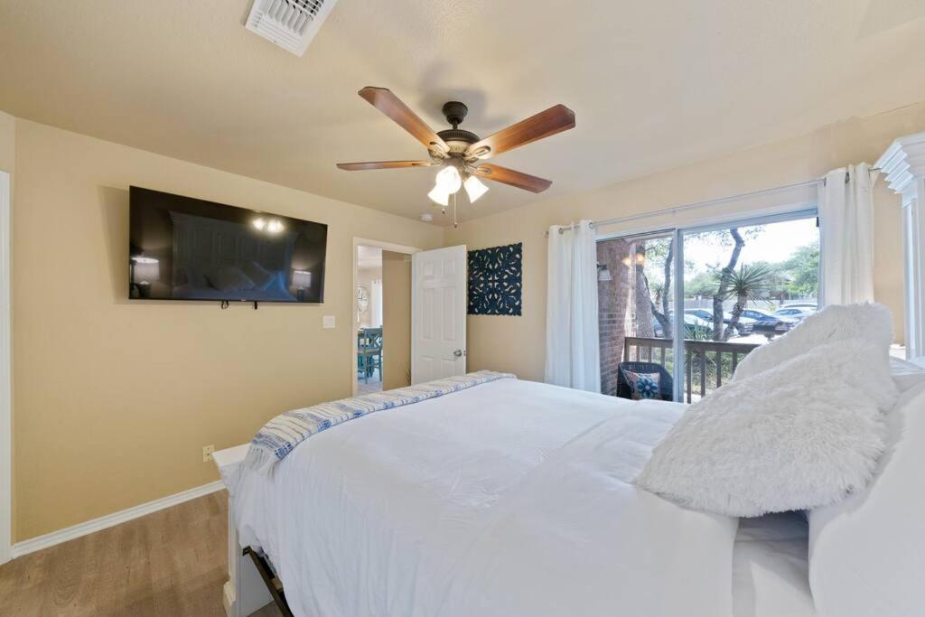 Apartment The Blue Belle Welcomes You! Rim/la Cantera Area San Antonio