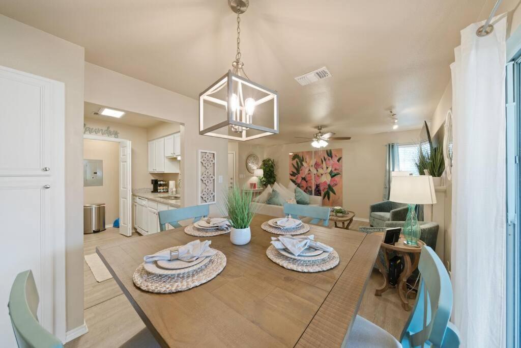The Blue Belle Welcomes You! Rim/la Cantera Area Apartment San Antonio