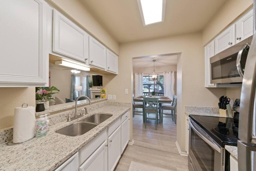 Apartment The Blue Belle Welcomes You! Rim/la Cantera Area