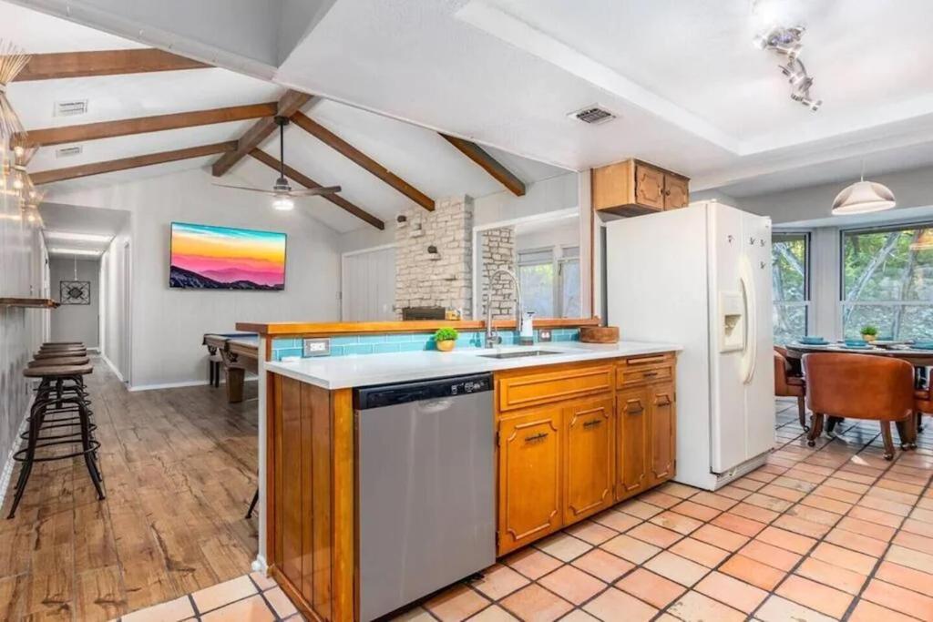 Holiday home Salt Water Pool & Backyard Oasis @ Wild Eagle San Antonio