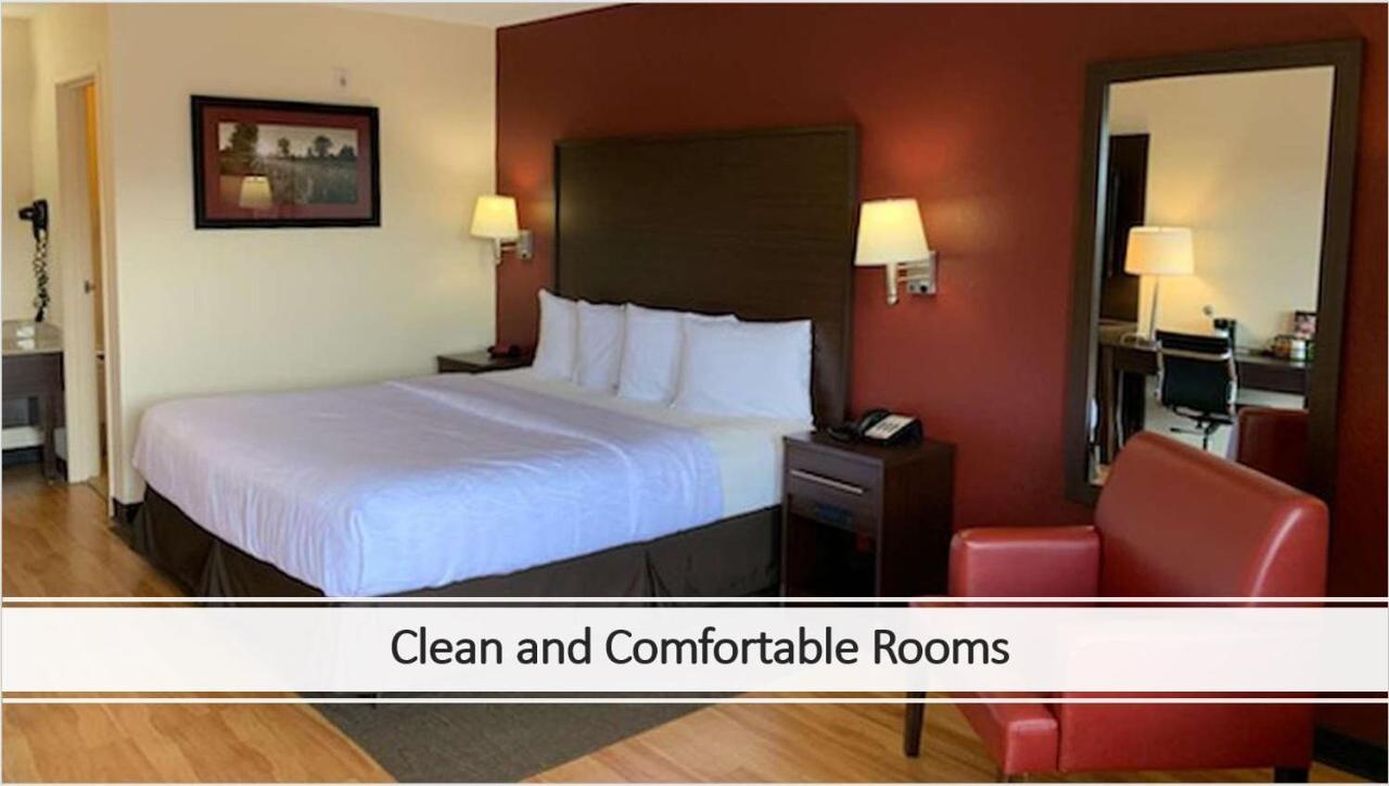 Hotel Fiesta Inn & Suites 2*