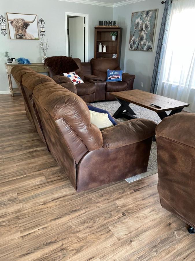 Holiday home Lovely Spacious Near Randolph, Six Flags, Seaworld, Riverwalk And Lackland San Antonio