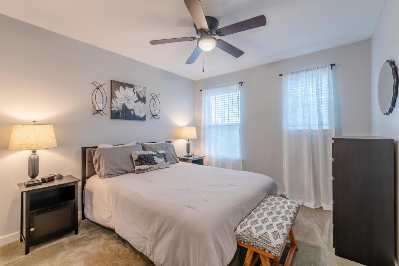 Eastlawn Place Cozy 2 Bdrm Townhome Near Downtown
