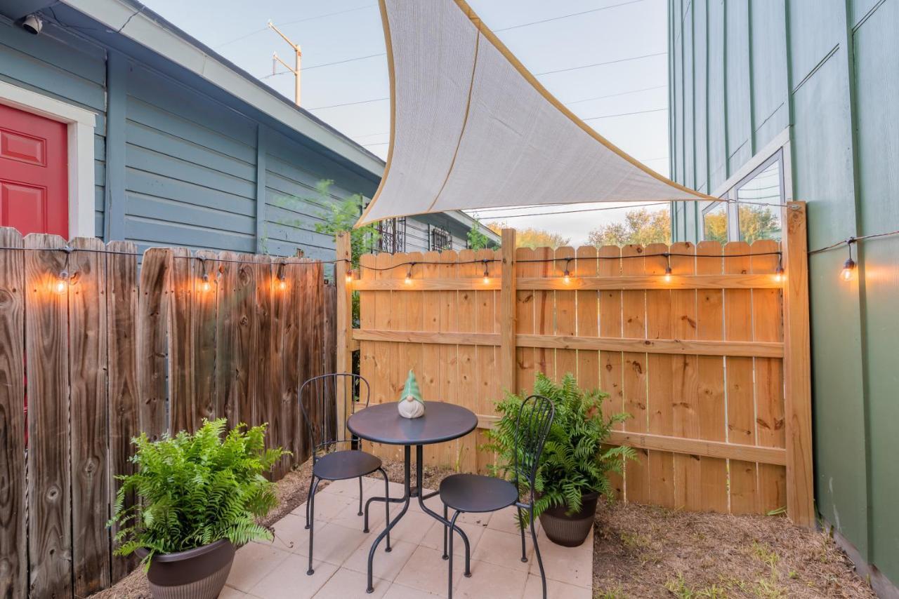 Eastlawn Place Cozy 2 Bdrm Townhome Near Downtown San Antonio