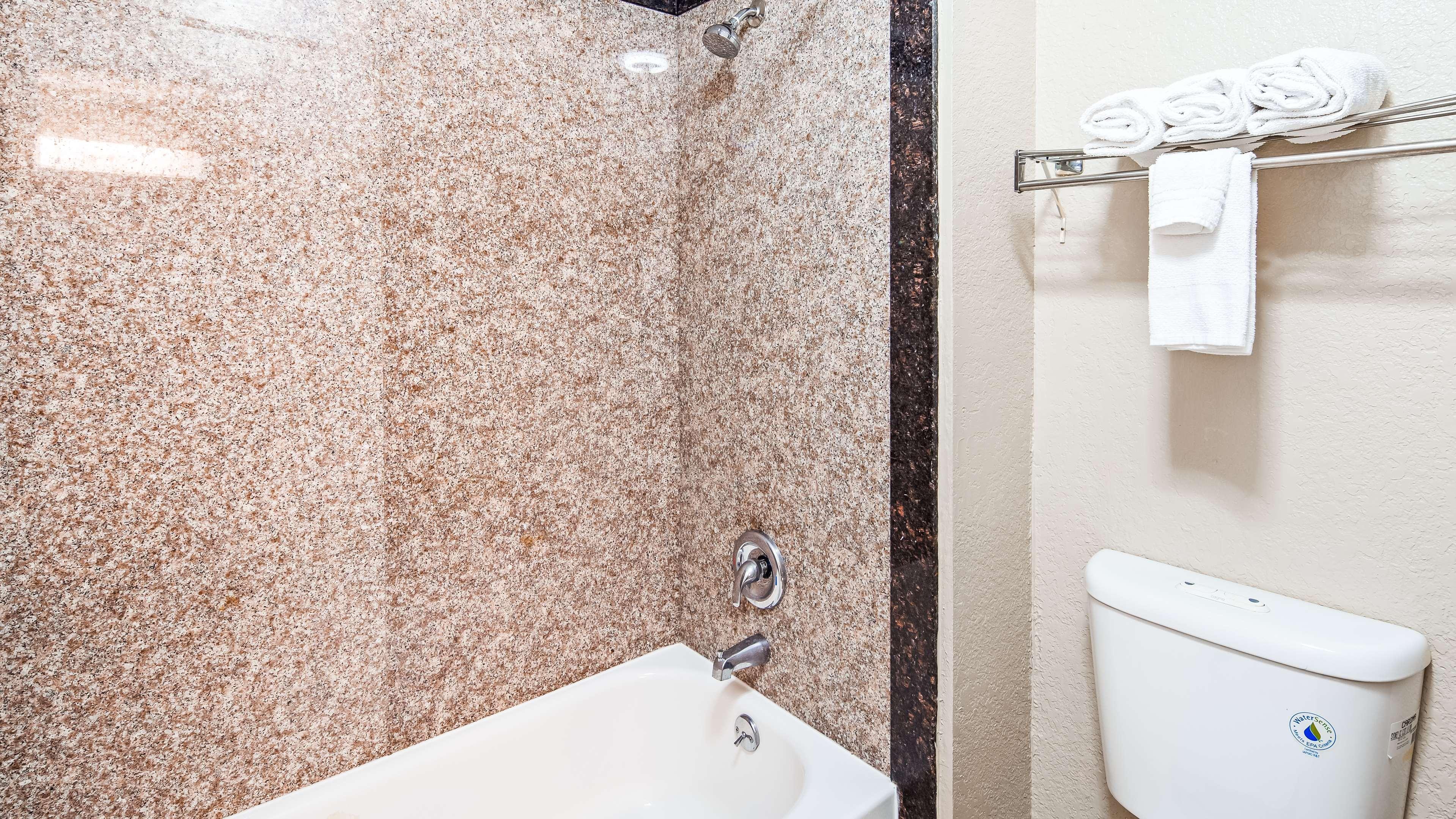 Travelodge By Wyndham Downtown Northeast San Antonio