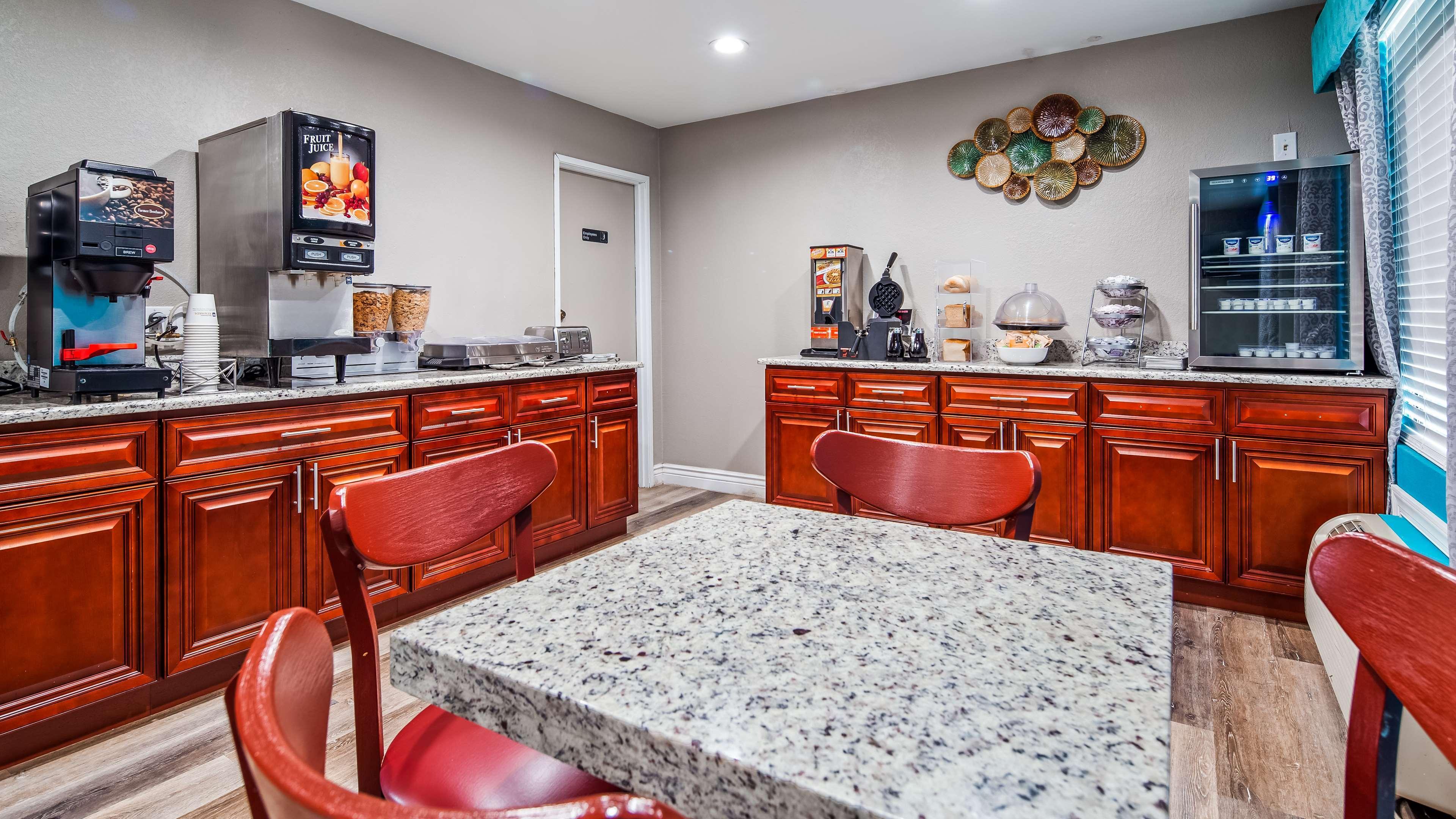 Travelodge By Wyndham Downtown Northeast Hotel 2*