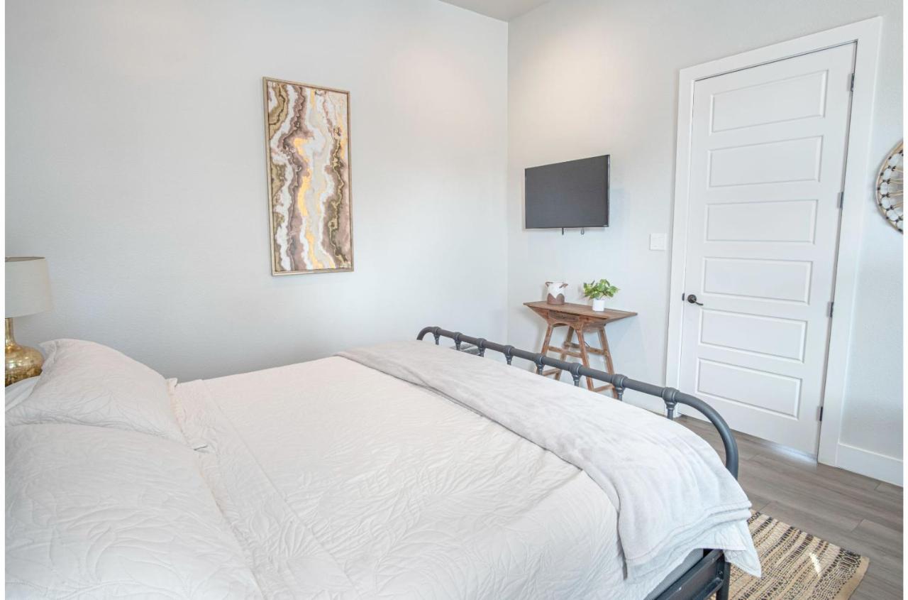 Gorgeous Family-friendly Near Downtown
