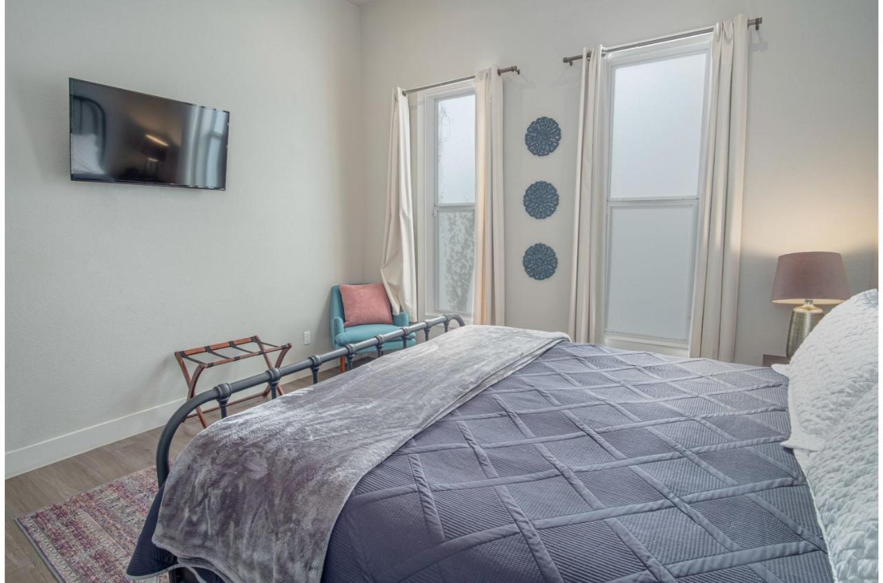 Gorgeous Family-friendly Near Downtown Holiday home