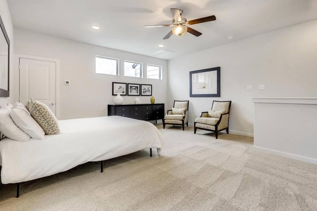Gorgeous 4 Bed On St Mary's - Minutes To Riverwalk/pearl Holiday home San Antonio
