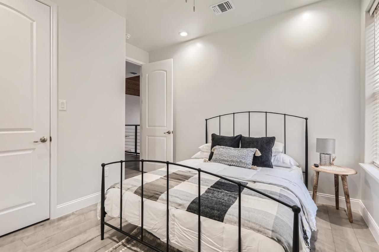 Luxury 5 Bdrm Home! Blocks To Dt/riverwalk/convention Center! Holiday home *