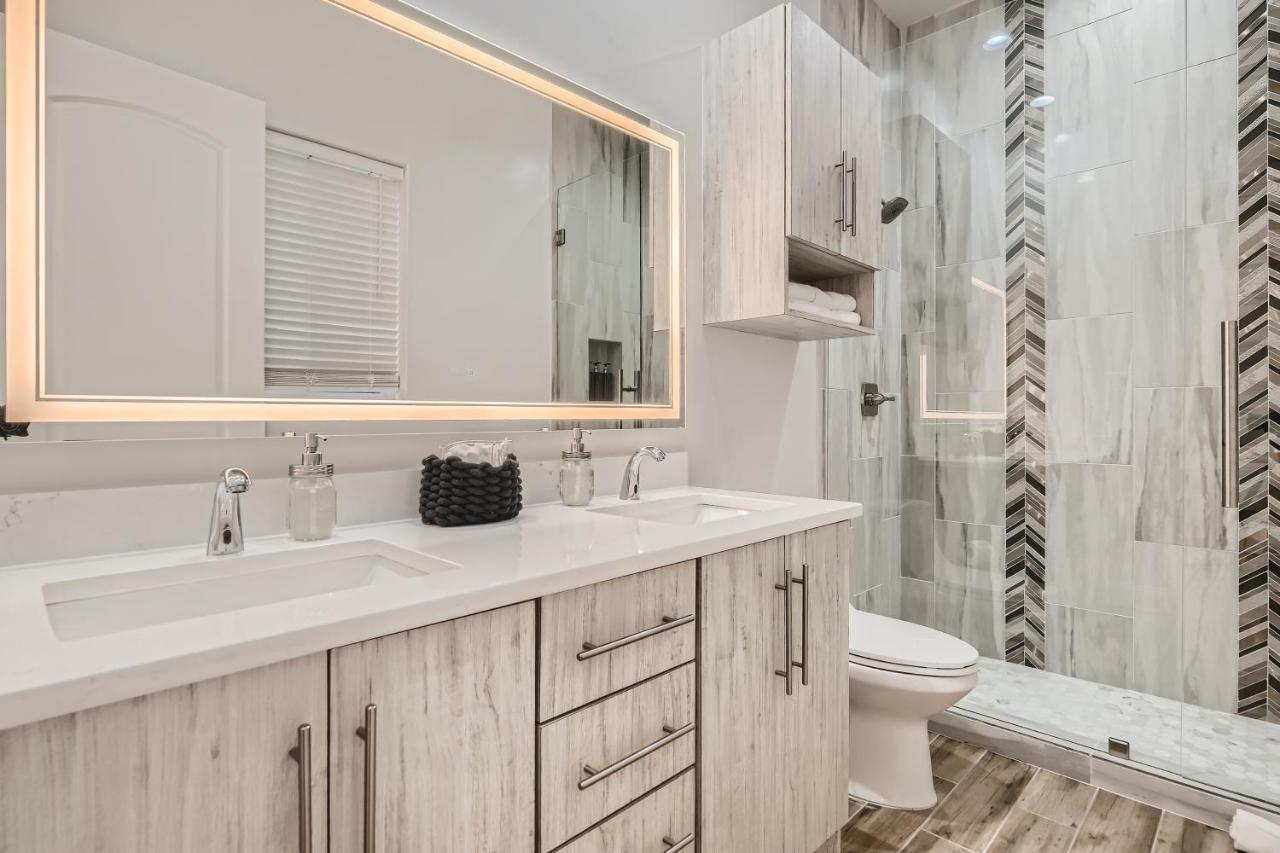 Holiday home Luxury 5 Bdrm Home! Blocks To Dt/riverwalk/convention Center! San Antonio