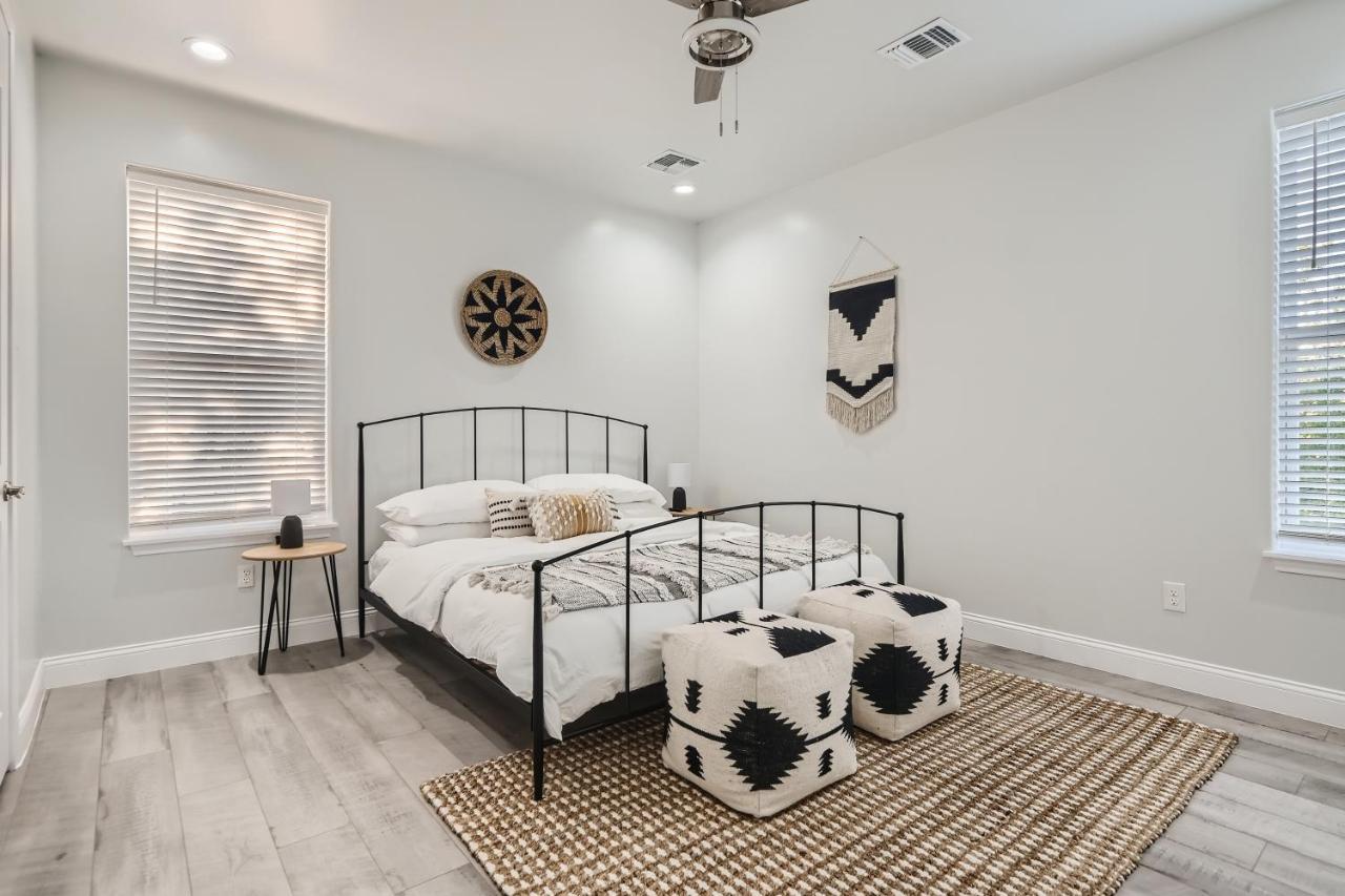 Luxury 5 Bdrm Home! Blocks To Dt/riverwalk/convention Center! * San Antonio