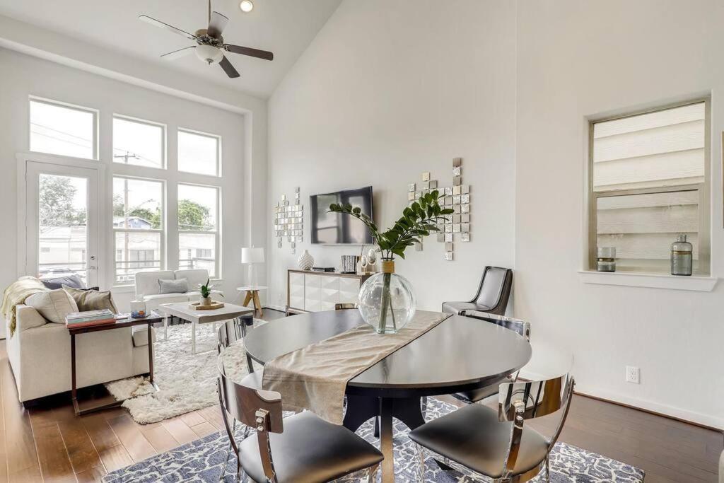 Holiday home Gorgeous 4 Bed On St Mary's - Minutes To Riverwalk/pearl