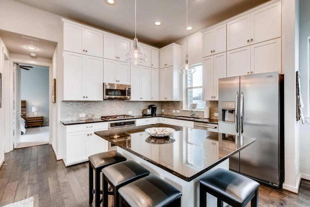Holiday home Fam Friendly 5 Bed Blocks To Pearl/riverwalk! San Antonio