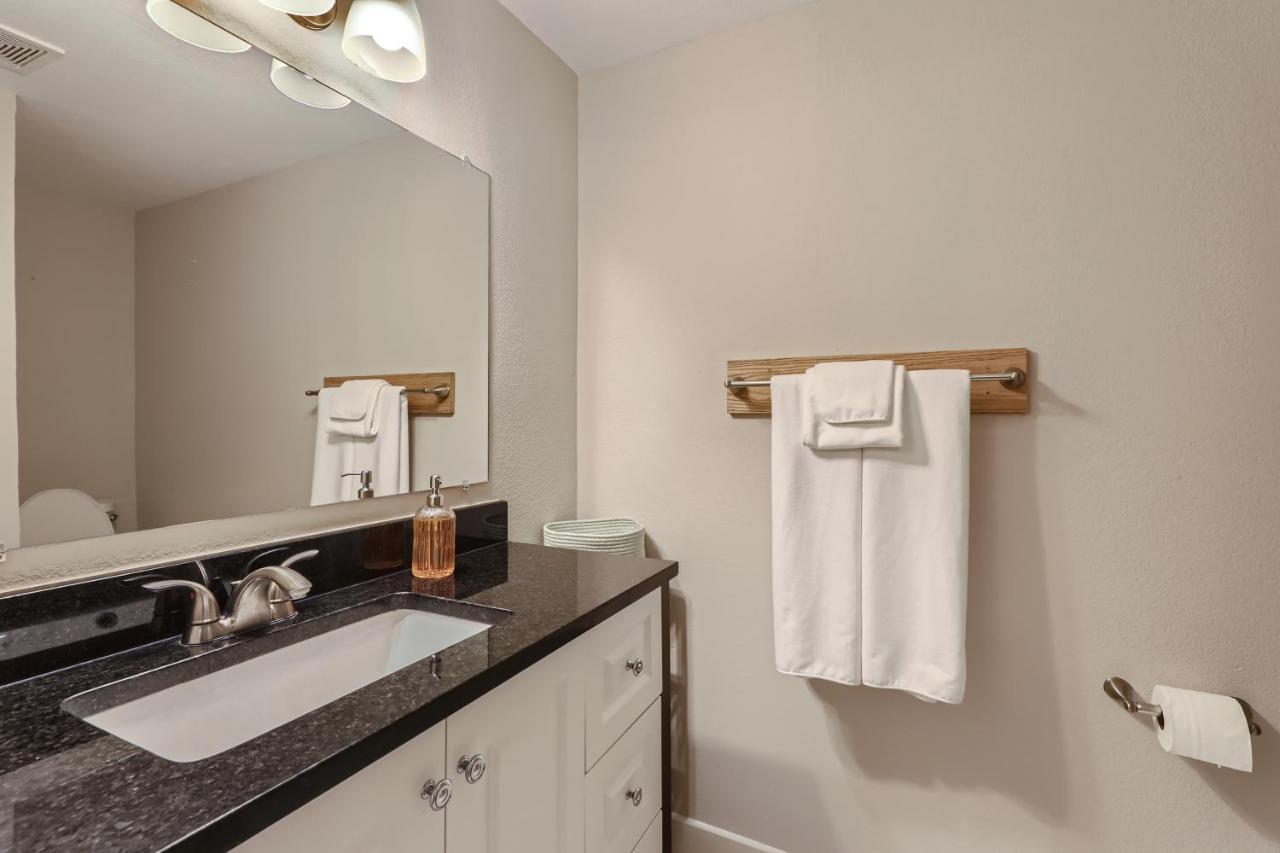 New 5 Bdrm W/pool Mins To Pearl/riverwalk/quarry Market - Sleep 12 Holiday home San Antonio