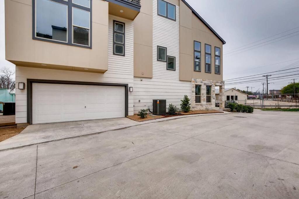 Fam Friendly 5 Bed Blocks To Pearl/riverwalk! Holiday home *