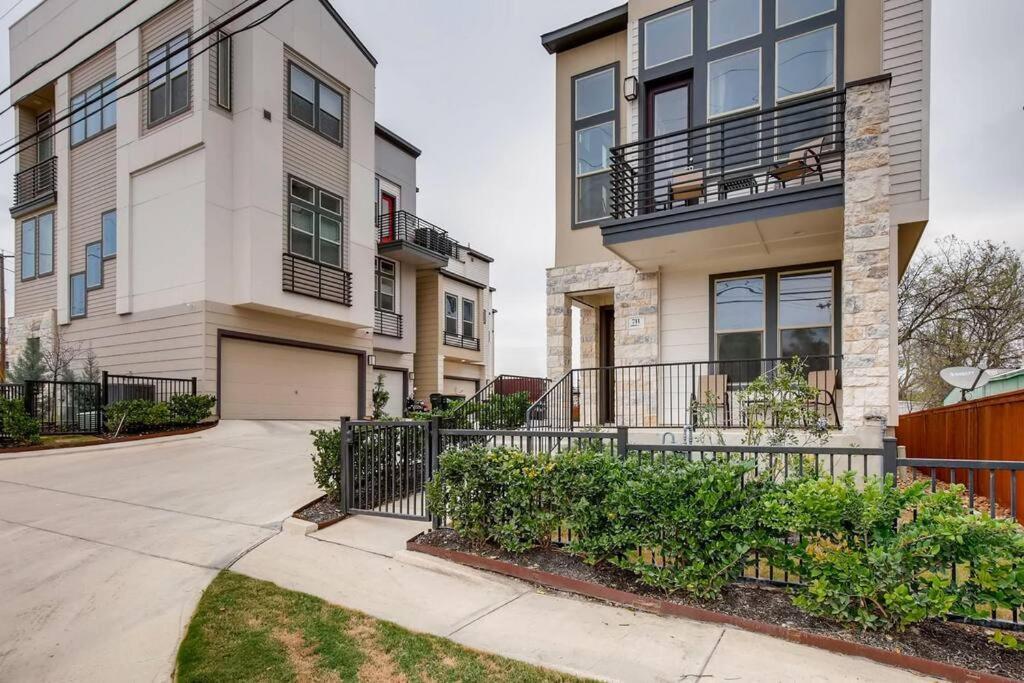 Holiday home Fam Friendly 5 Bed Blocks To Pearl/riverwalk! San Antonio
