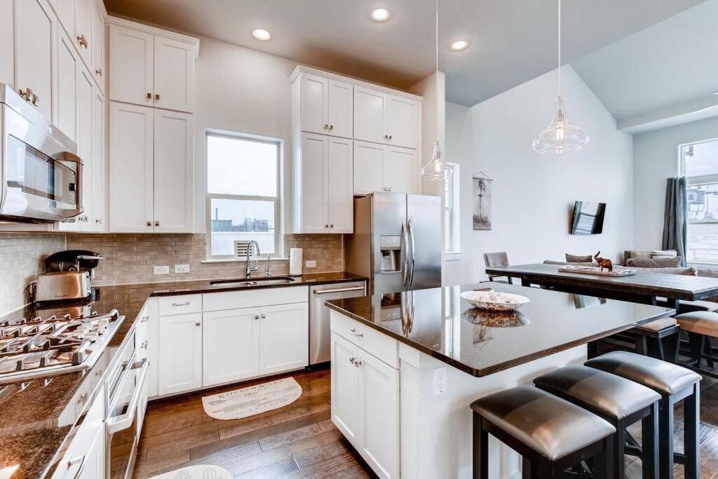 Fam Friendly 5 Bed Blocks To Pearl/riverwalk! San Antonio