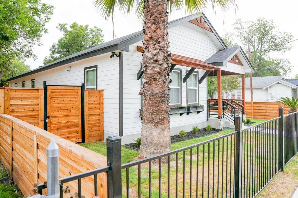 Villa Lamar Villa-3 Bed 2.5 Bath With Outdoor Kitchen San Antonio